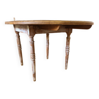 Oval oak extension table