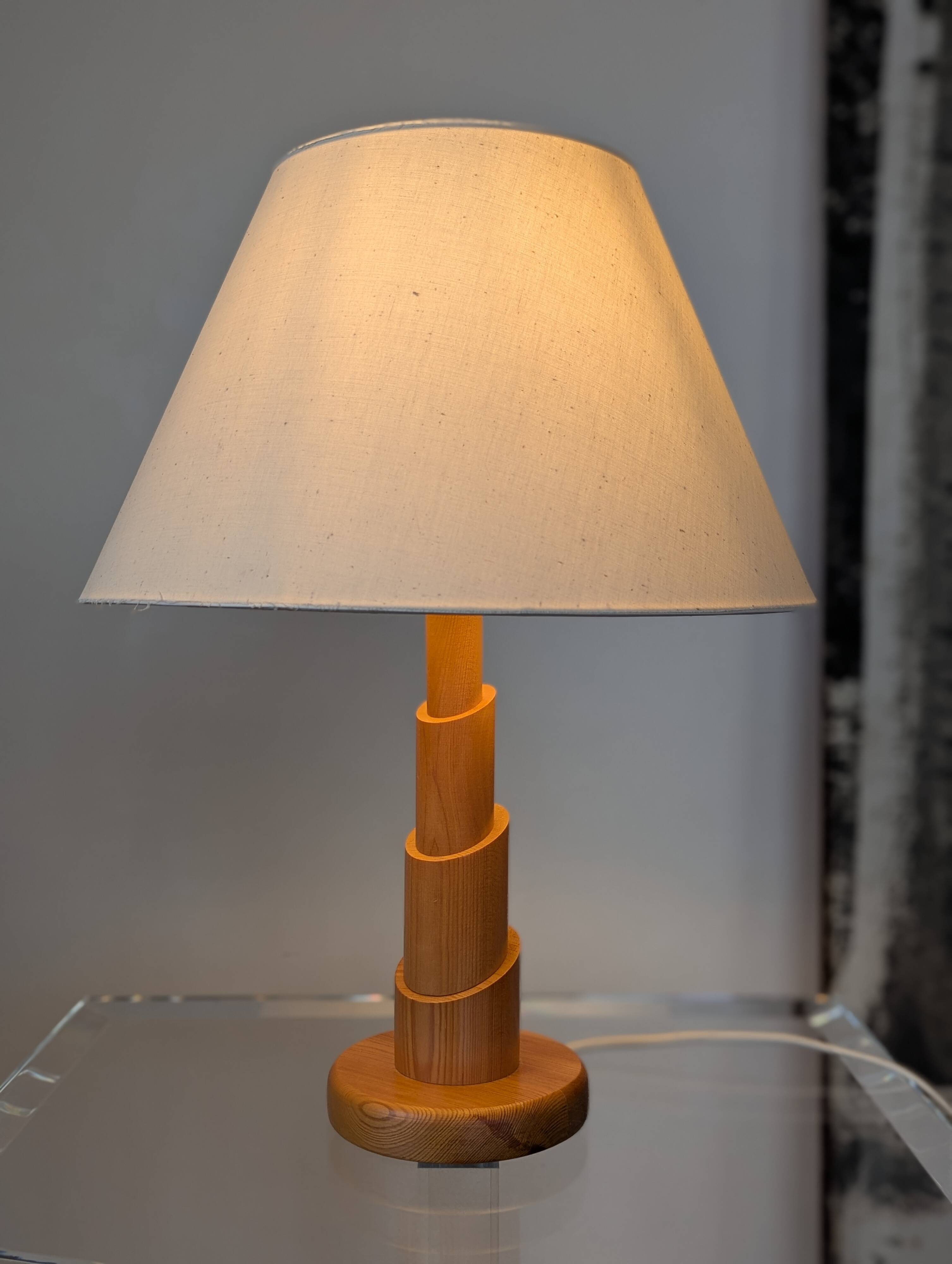 Pair of pine lamps, 1980s