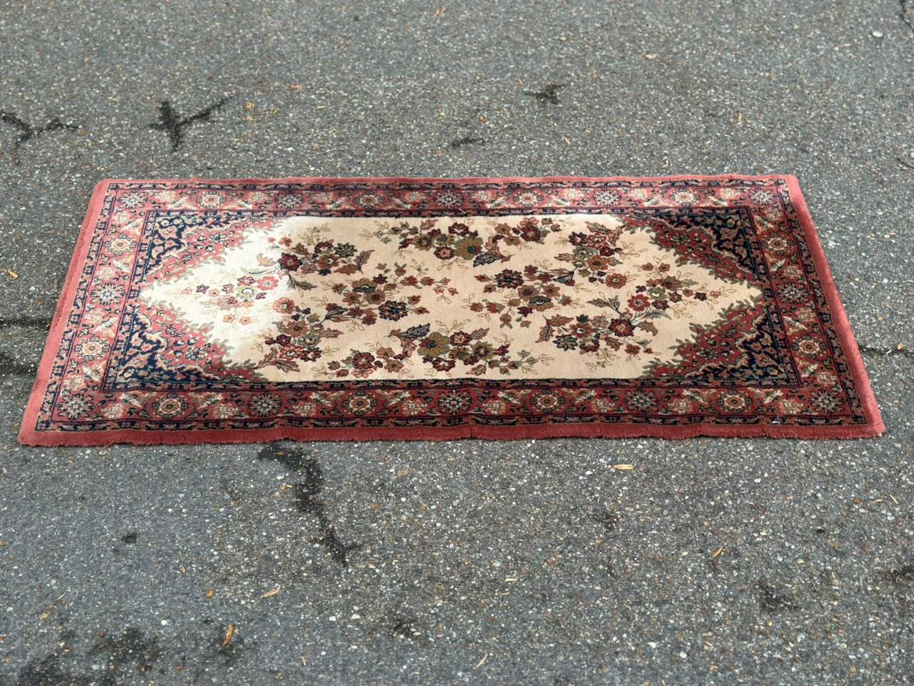 Vintage wool Persian rug with floral patterns 140x70 bedside rug.