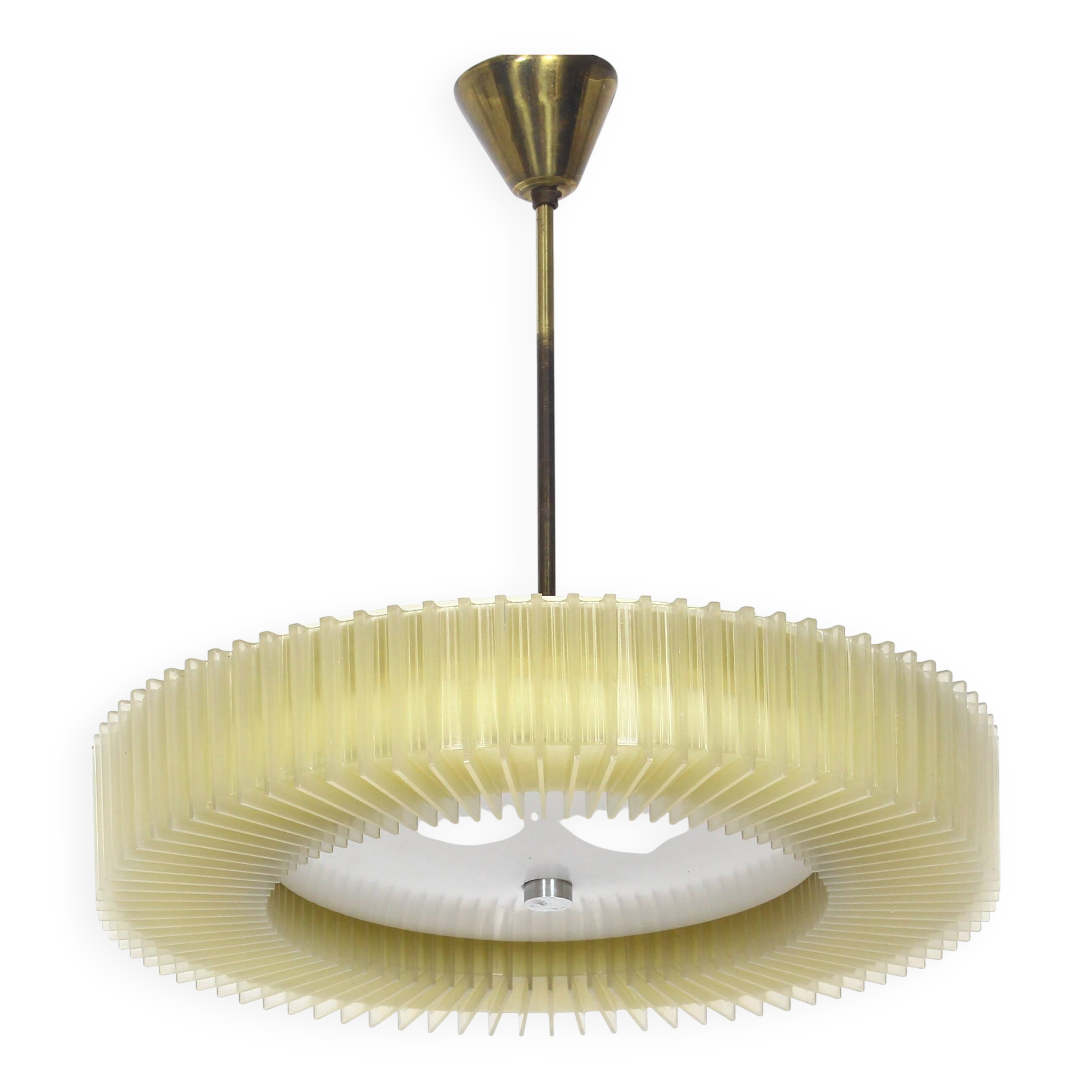 Small Lucite chandelier or ceiling light, 1970