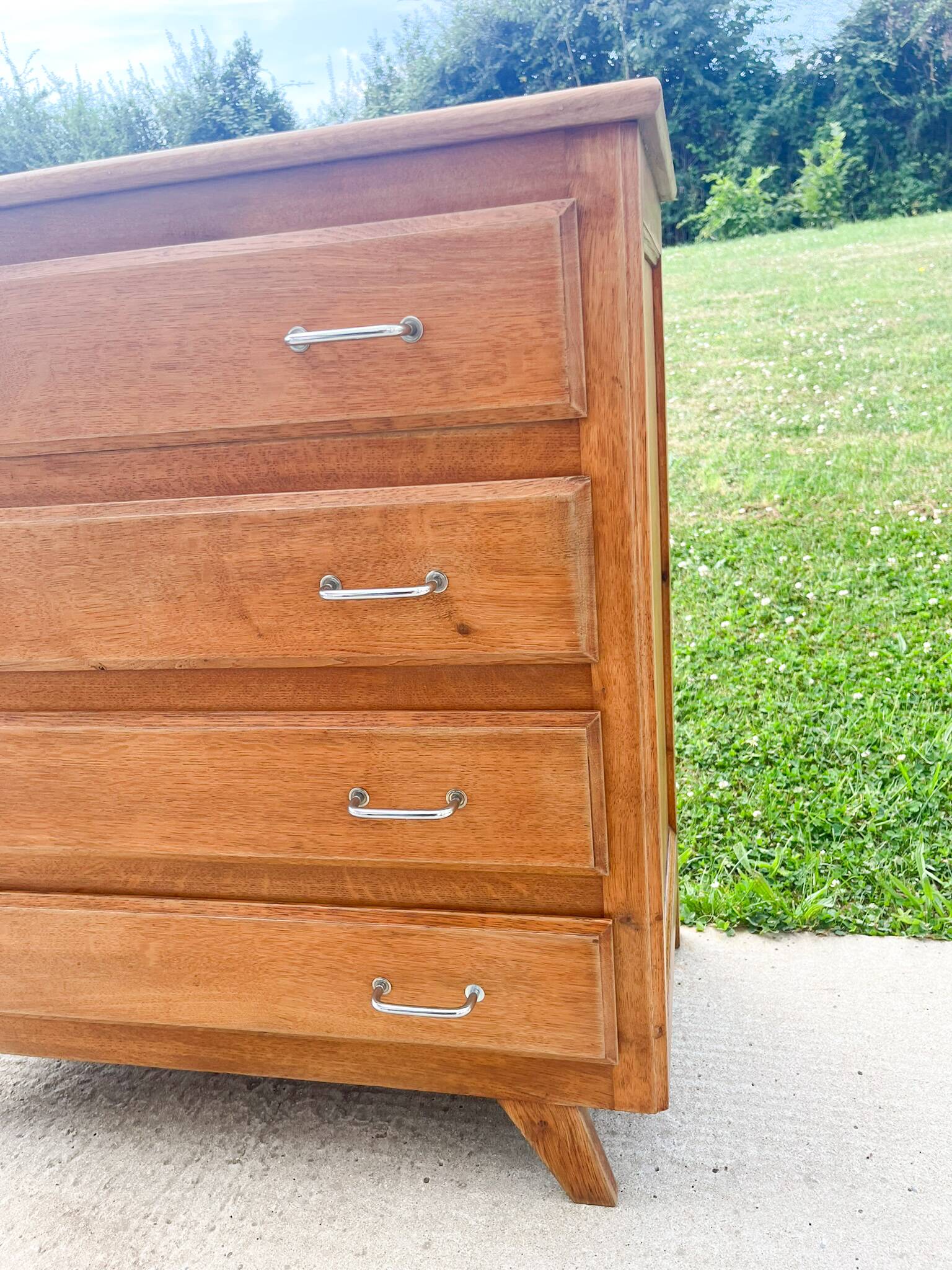 Scandinavian style 4-drawer chest of drawers