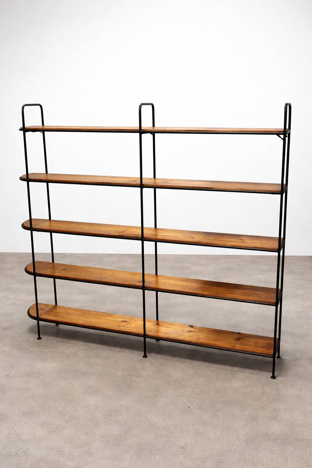 Industrial shelf in solid wood and metal