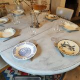 Round table central base Gustavian style