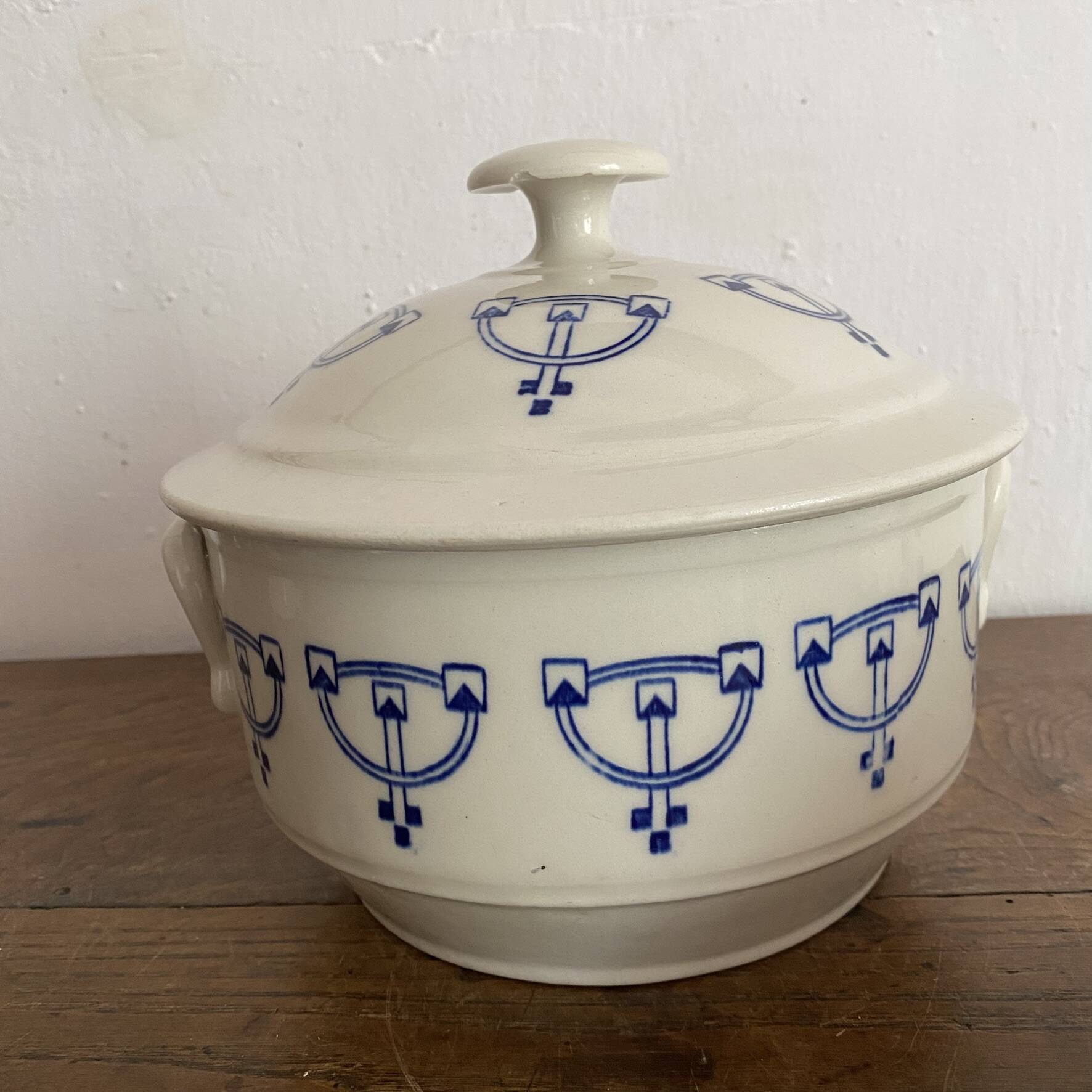 Antique soup tureens Saint Uze