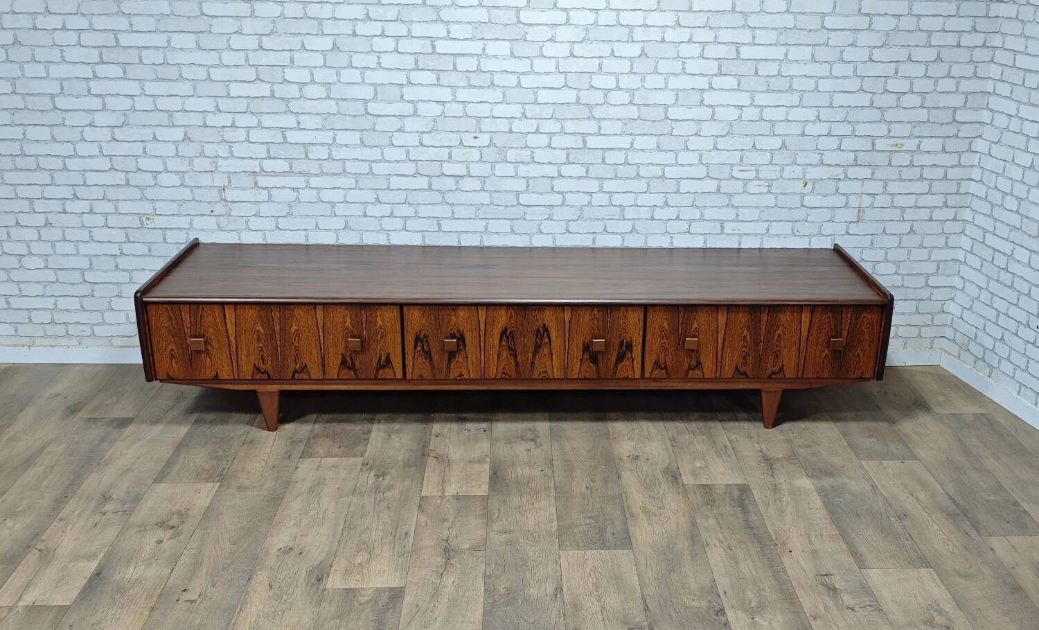 Vintage Scandinavian sideboard in rosewood 1960