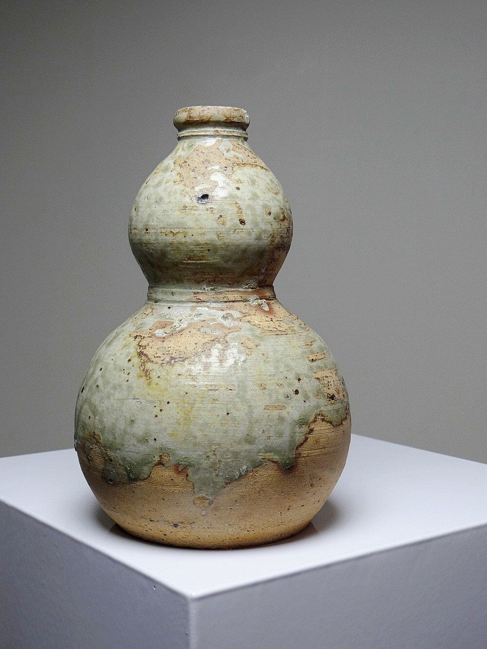 Small double sake ceramic flask from Iga, vintage/antique collection.