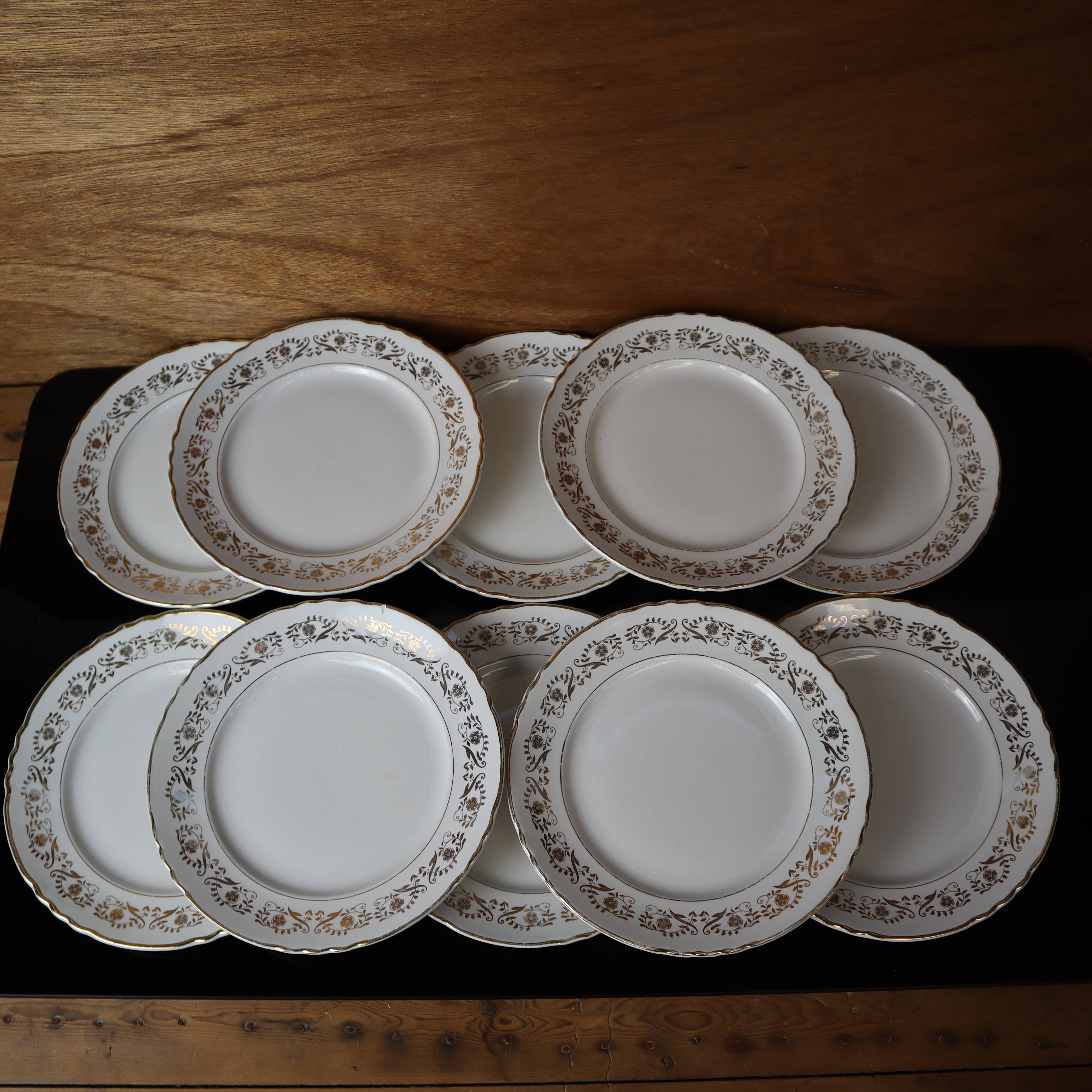10 old flat earthenware plates Moulin des loups model Flandre