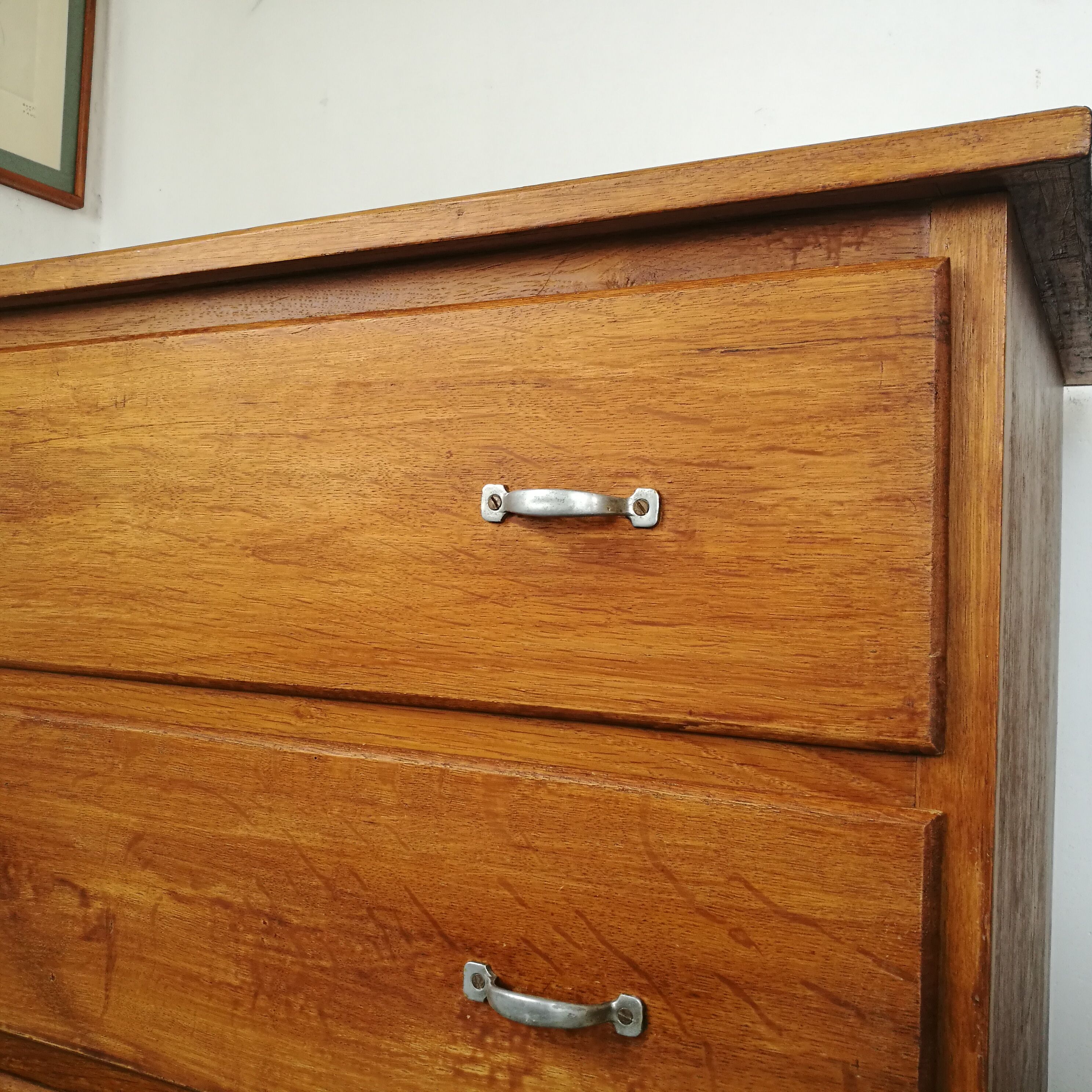 Commode vintage pieds compas