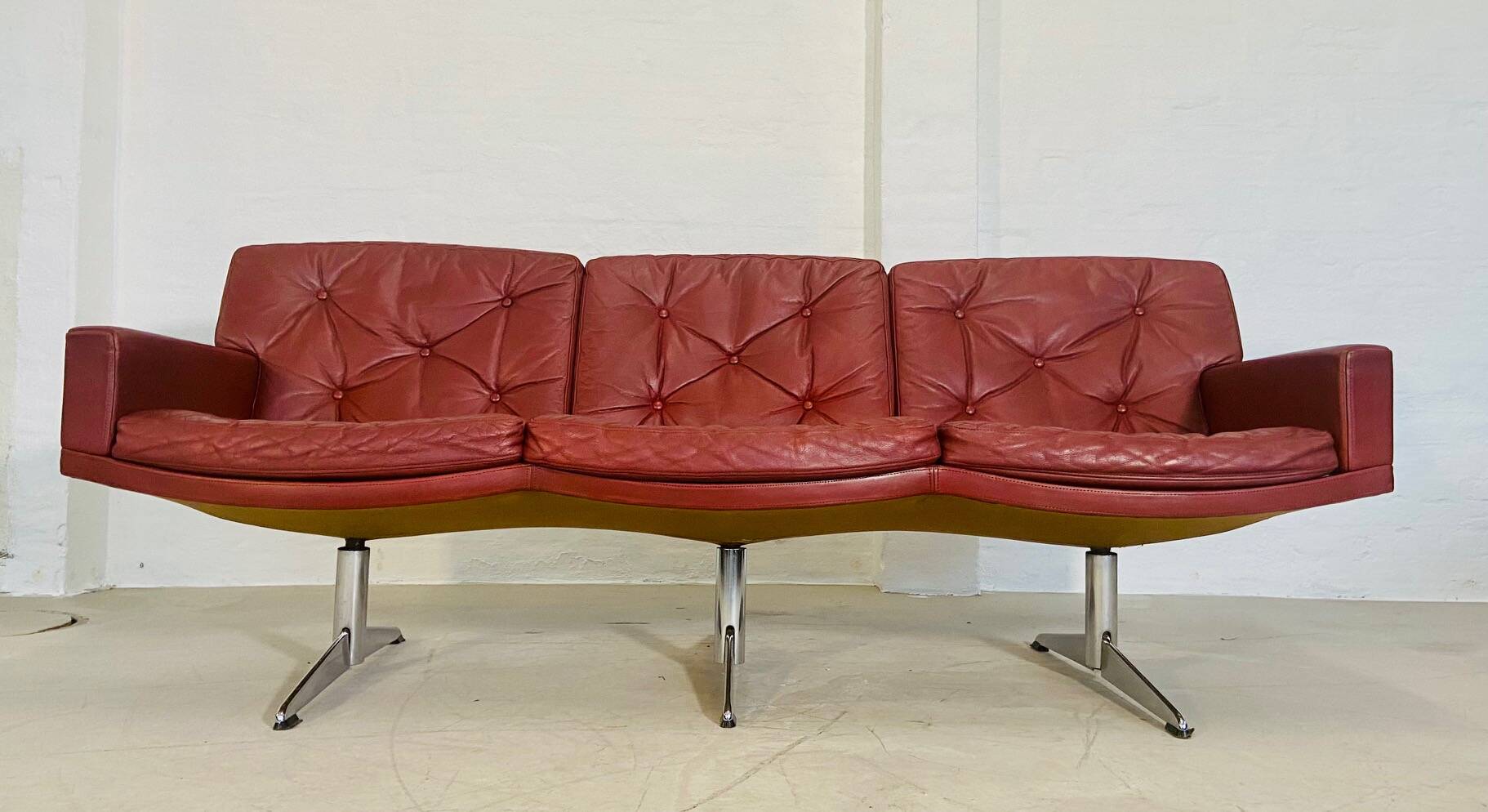 VINTAGE NORWEGIAN FREDERIK KAYSER FOR VATNE MØBLER 3 PERSON SOFA 1970,s