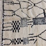 Handmade moroccan berber rug 278 x 150 cm