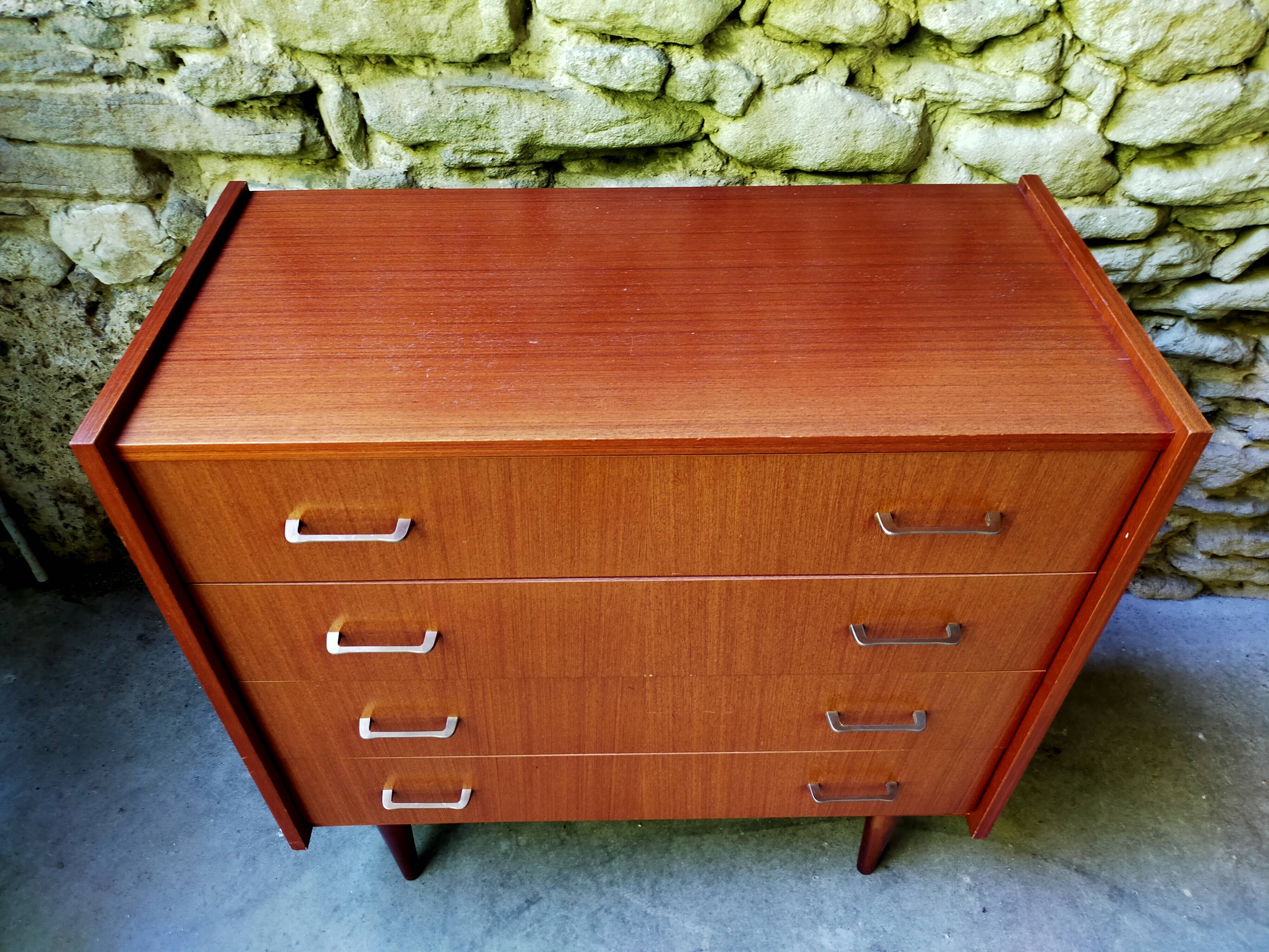 Commode vintage