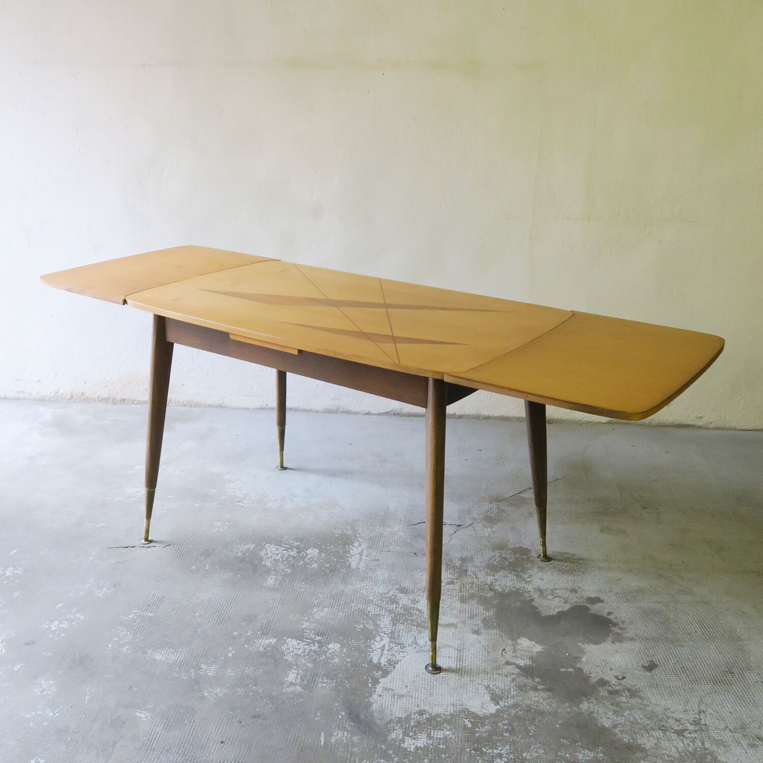 Meal table with extension cords