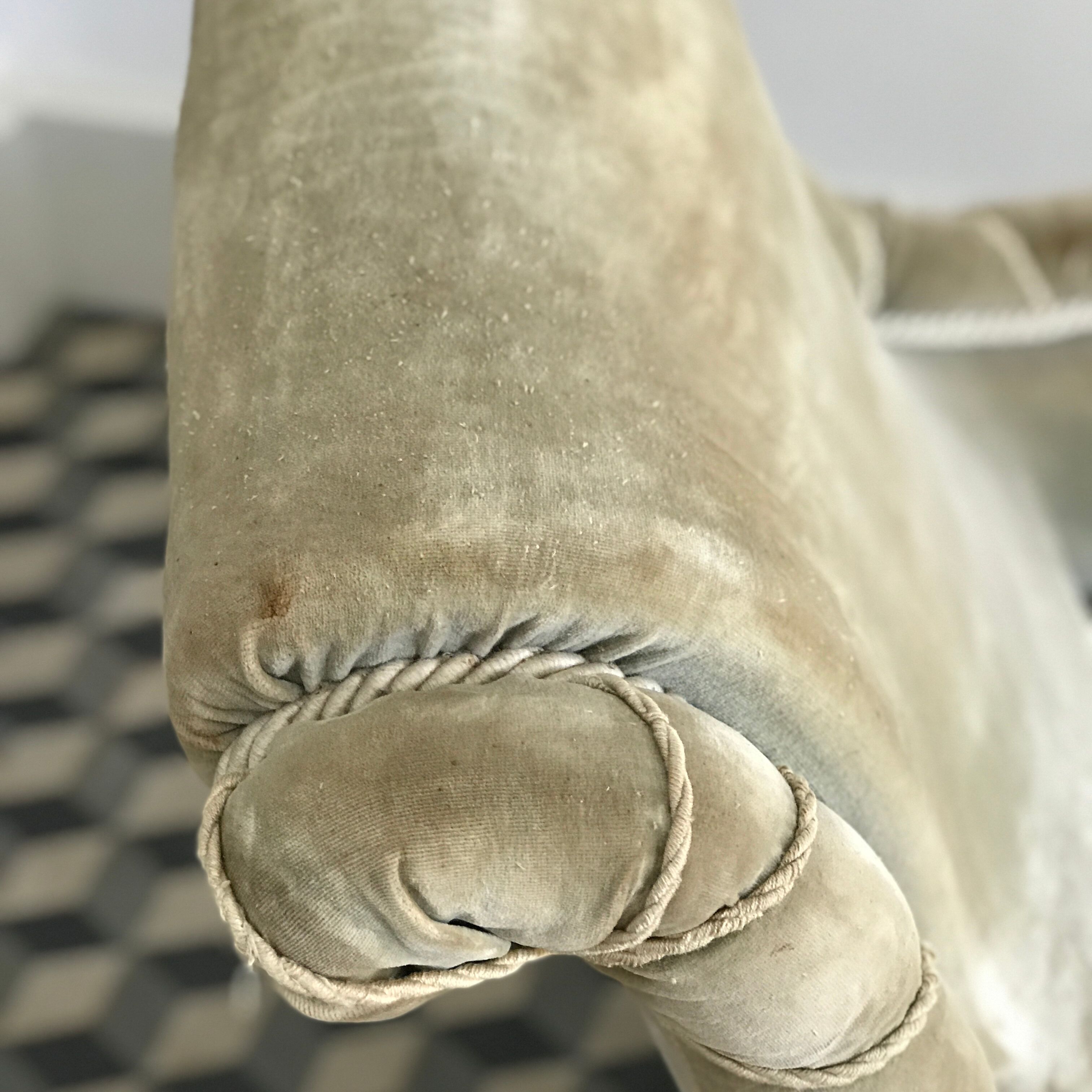 Green tod chair with twists