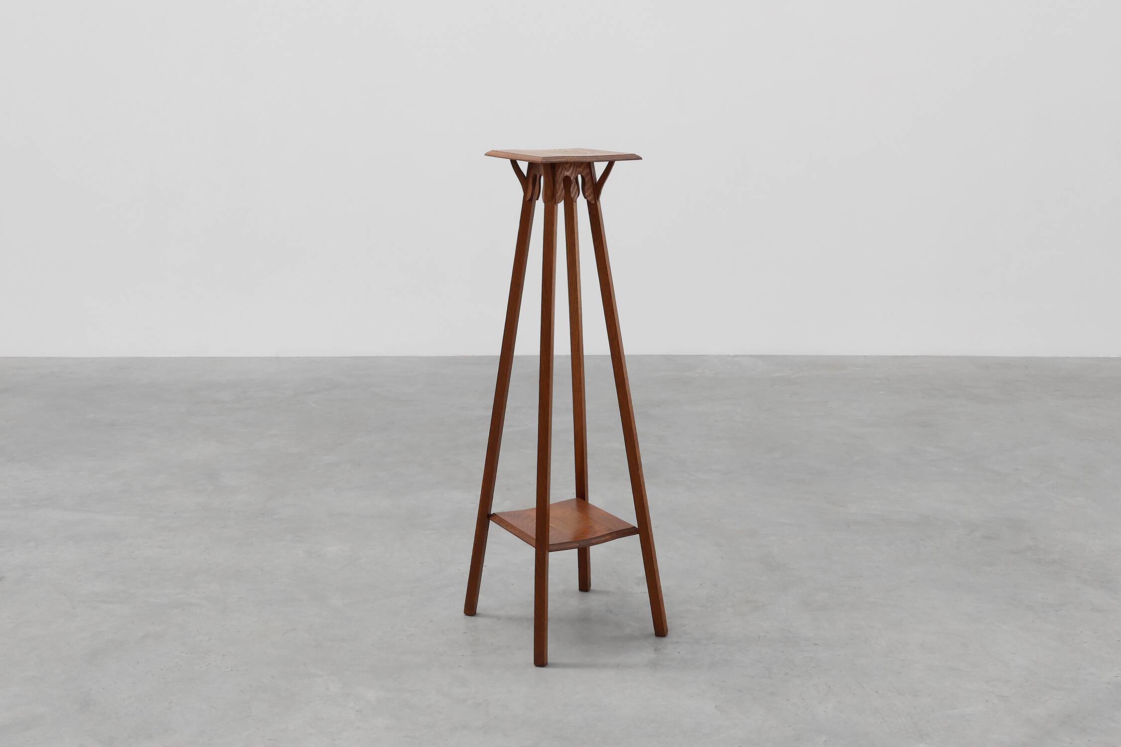 Art Deco tall oak wooden console or pedestal, France 1920s