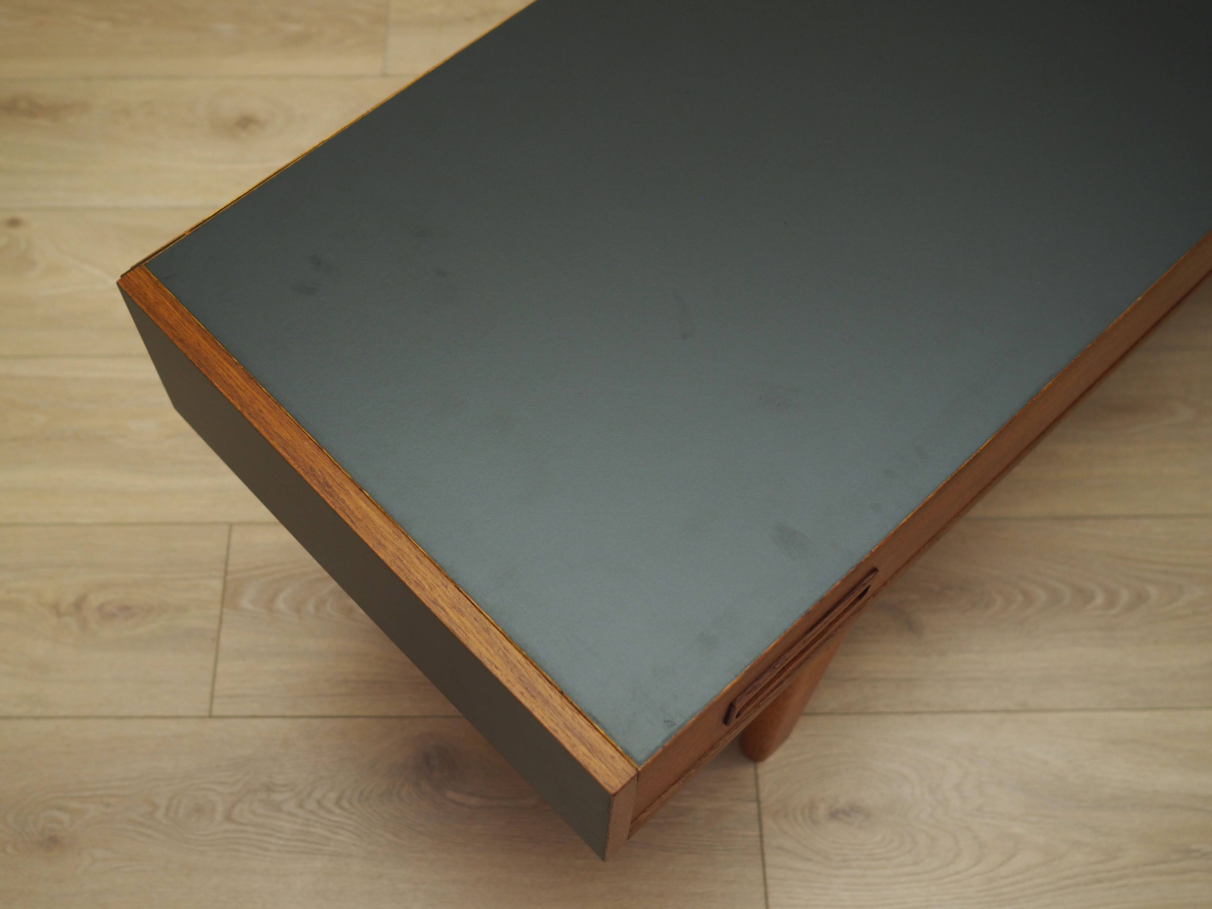 Lowboard en teck, design danois, années 1960, production : Danemark