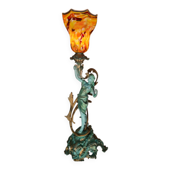 Ancienne   lampe  en regule  patiné  vert et bronze avec jolie tulipe multi couleurs en opaline