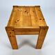 Table d’appoint en bois de pin années 1970