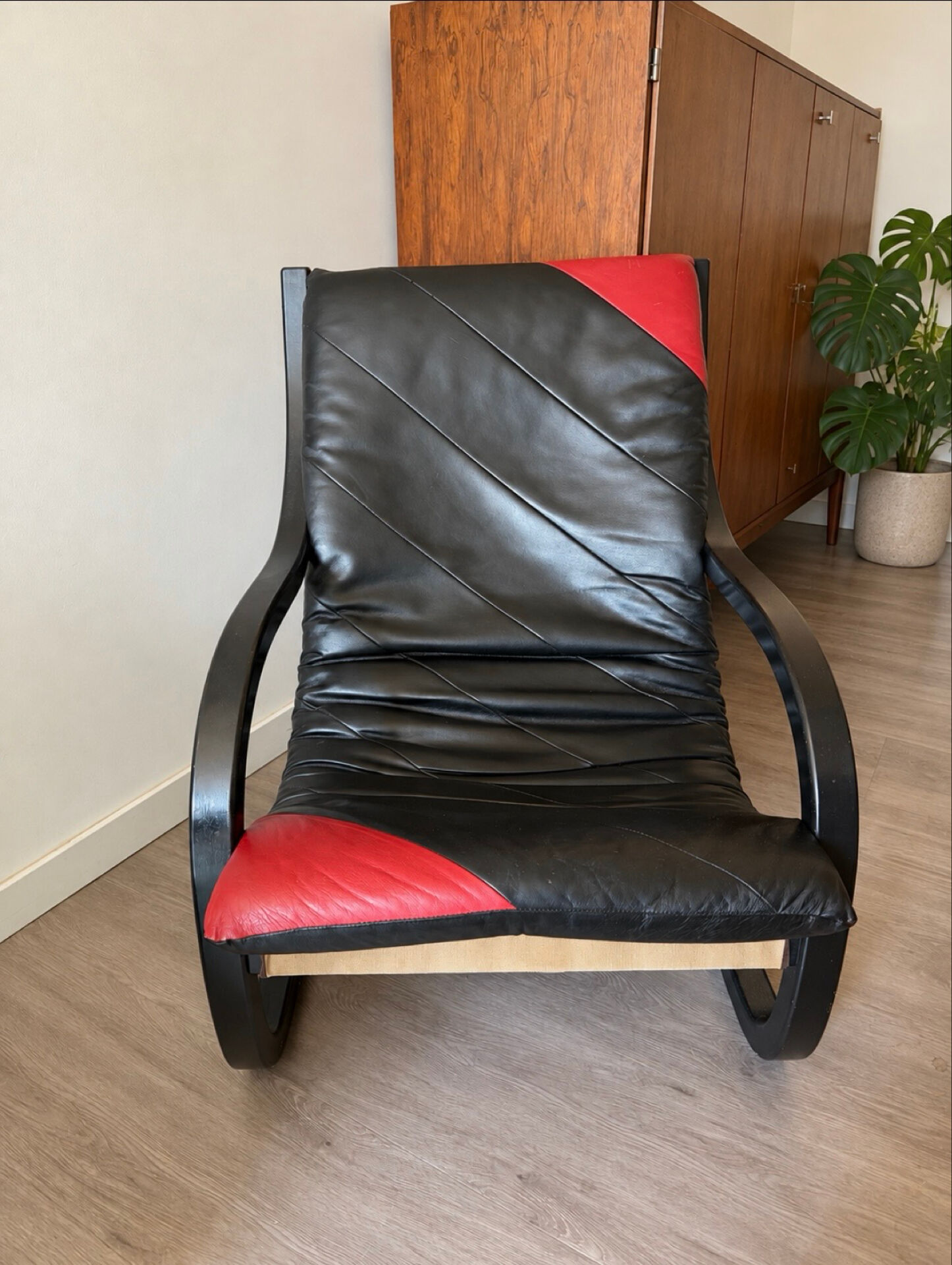 Space Age Ellipse lounge chair