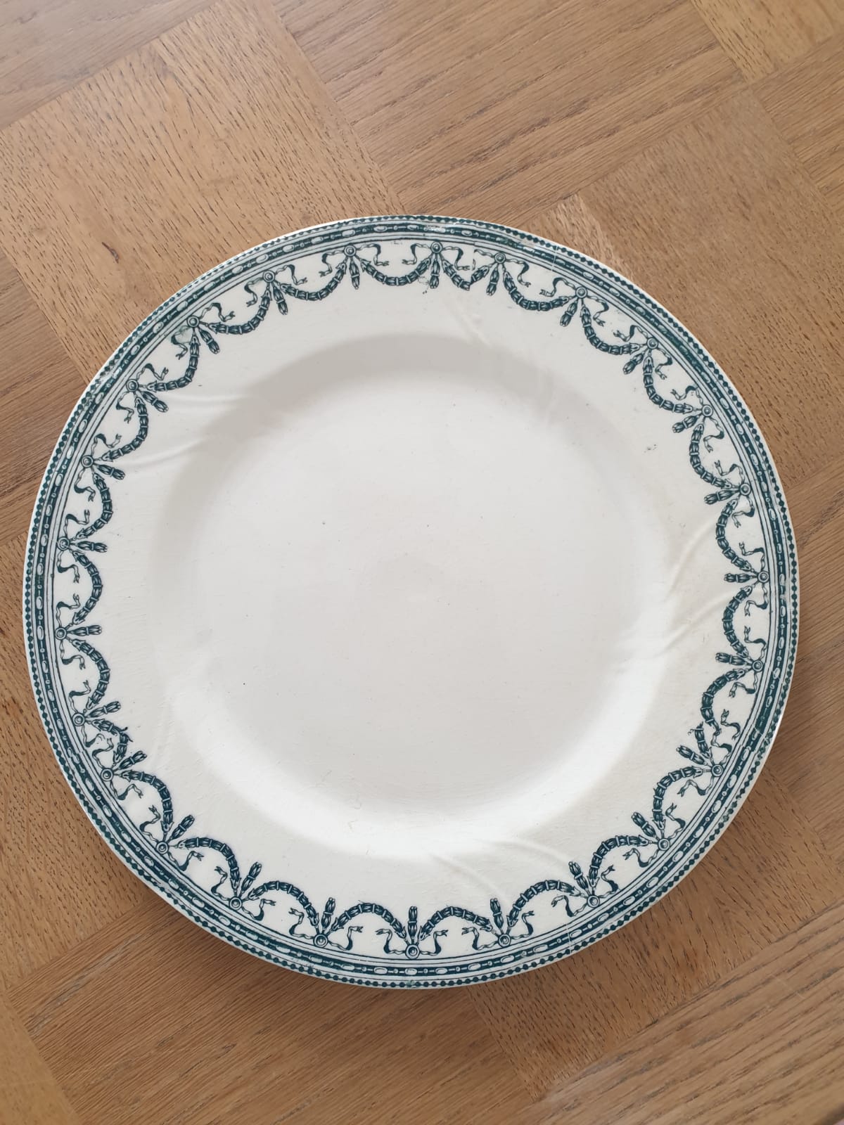 Flat plates iron earth Salins