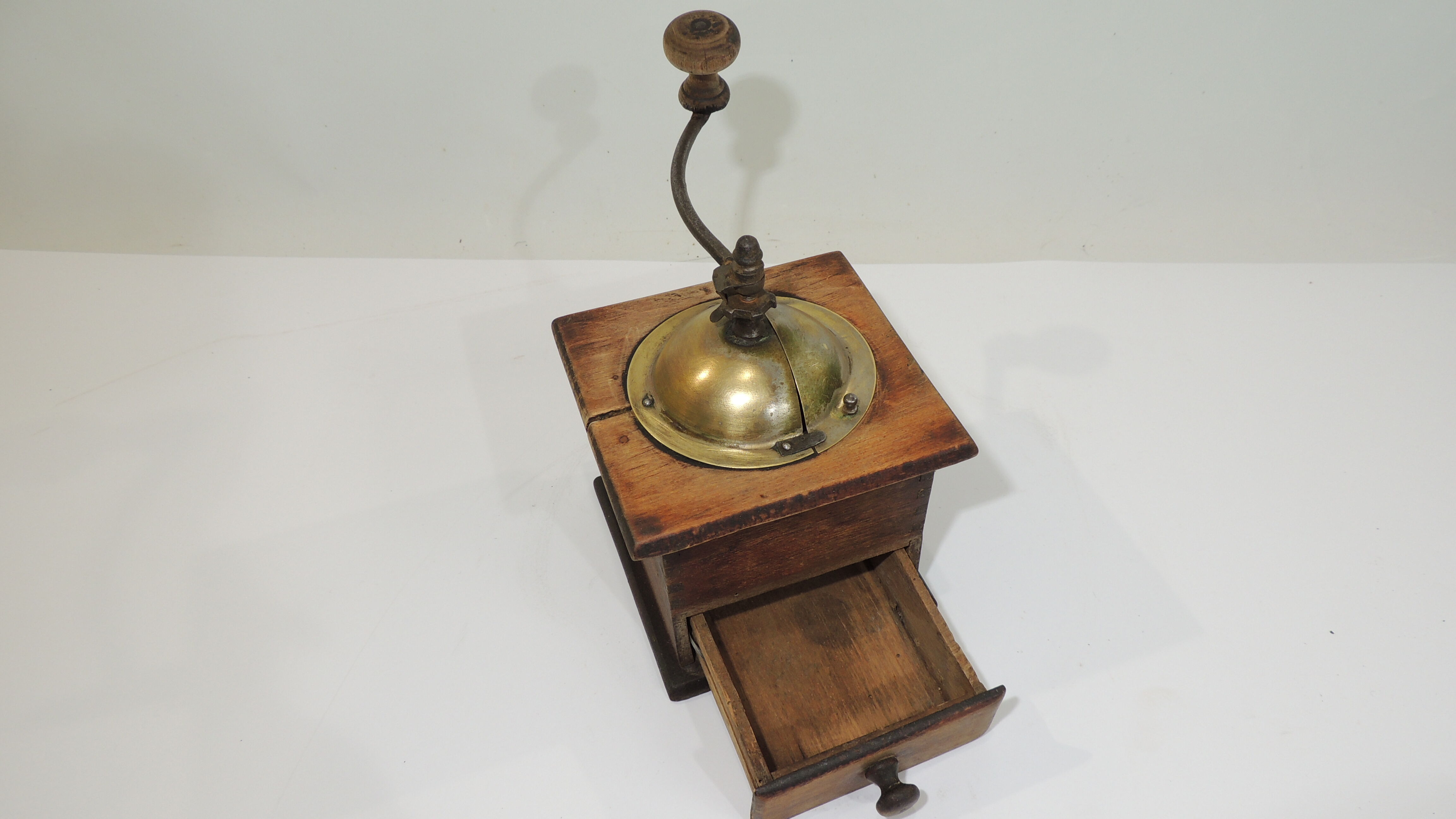 Wood/vintage coffee grinder