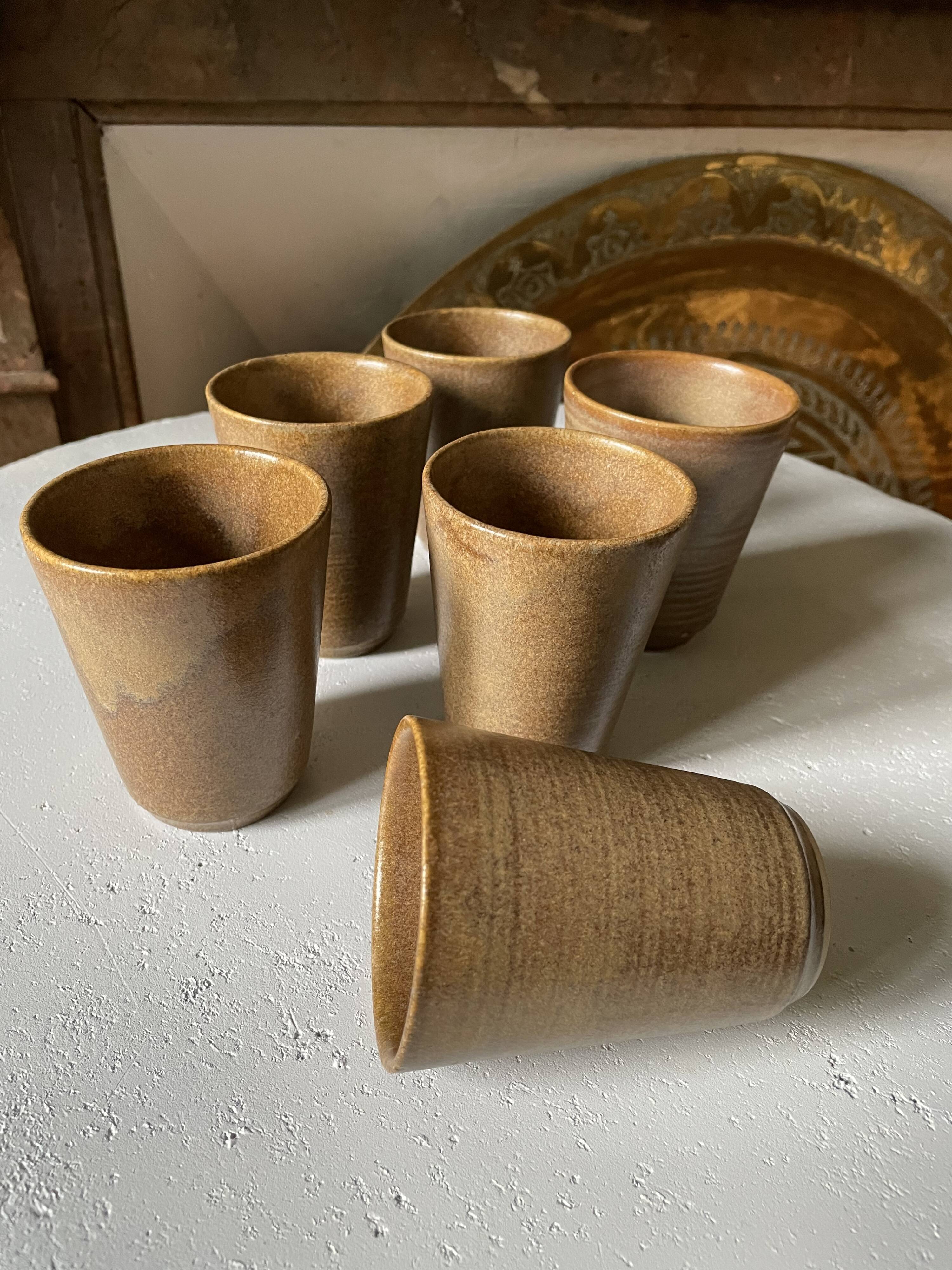Digoin sandstone cups