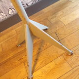 Screw workshop chair