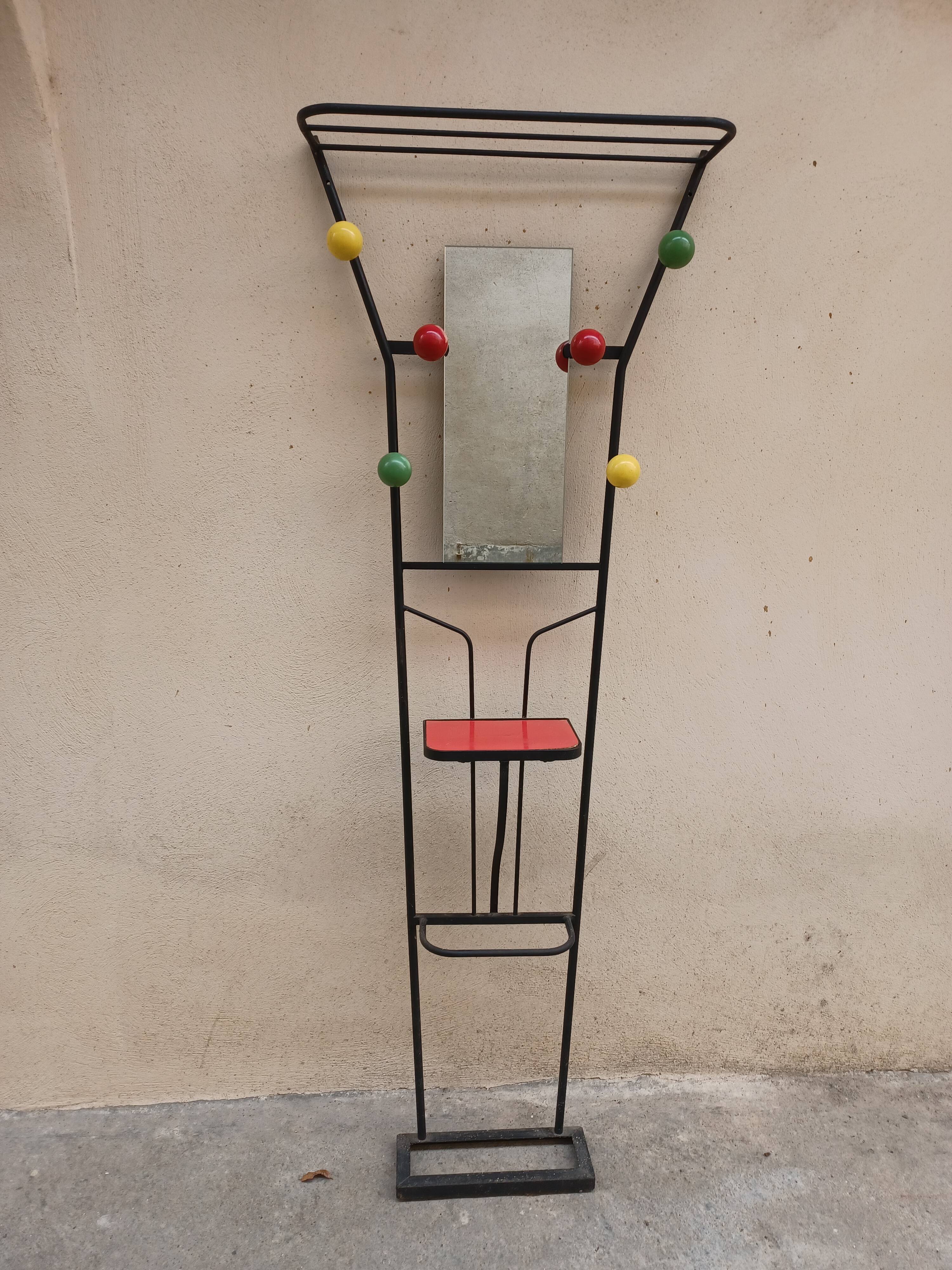 Cloakroom, vintage 50's