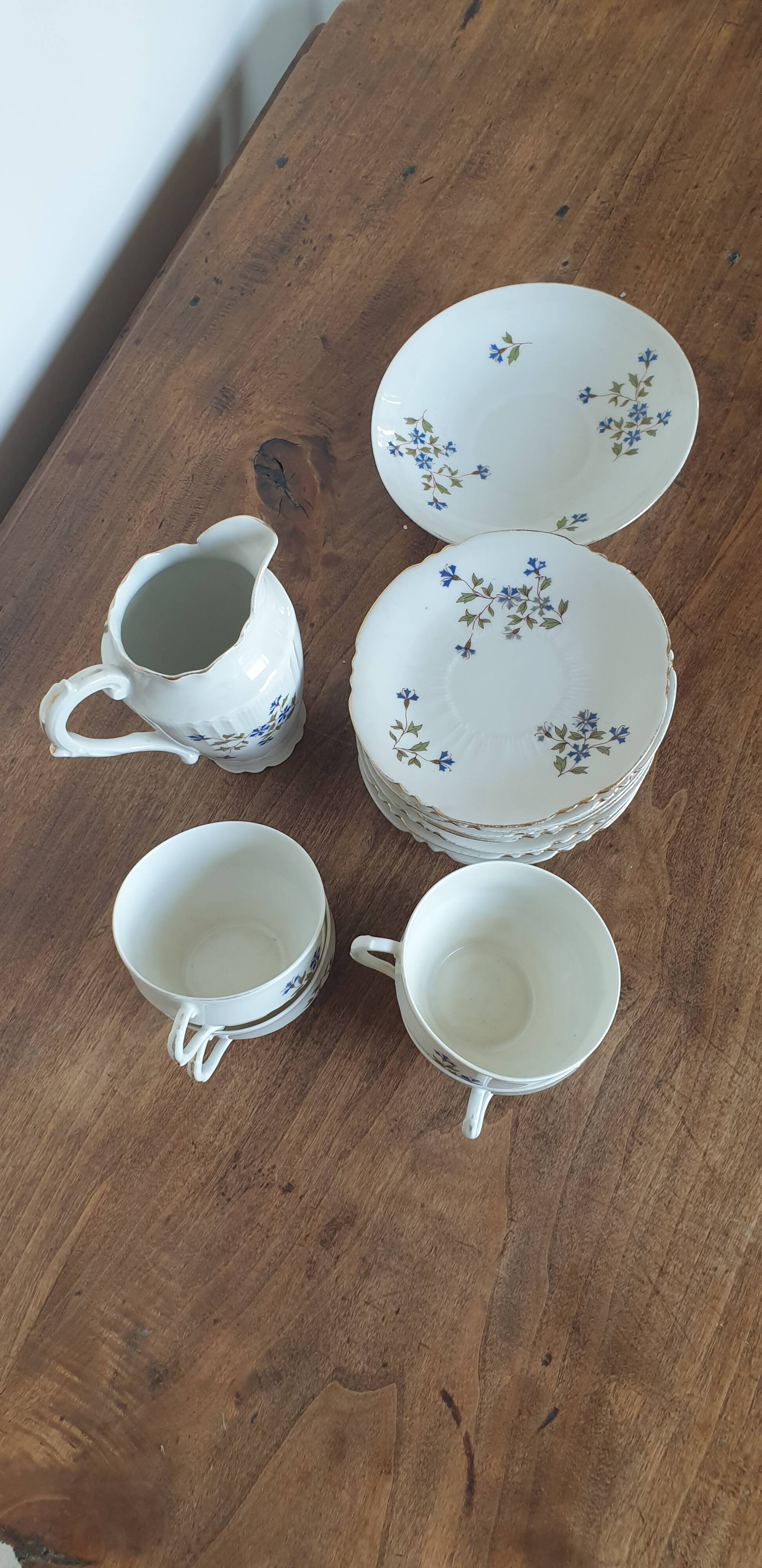 Tea service pieces in antique limoges porcelain with a cornflower pattern (for sale)