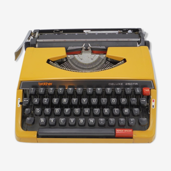 Brother Deluxe 250TR typewriter