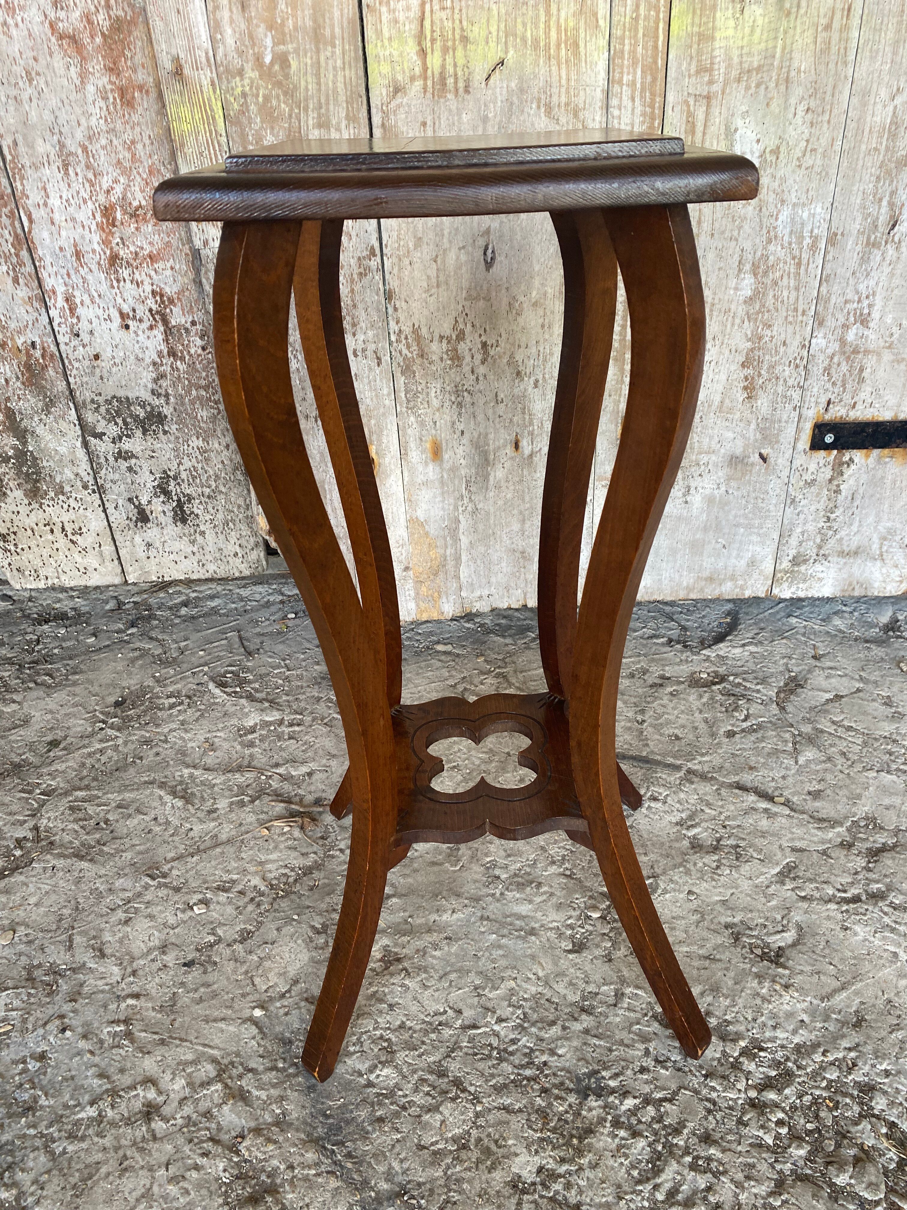 Vintage Carved Wood Side Table Plant Stand #D996