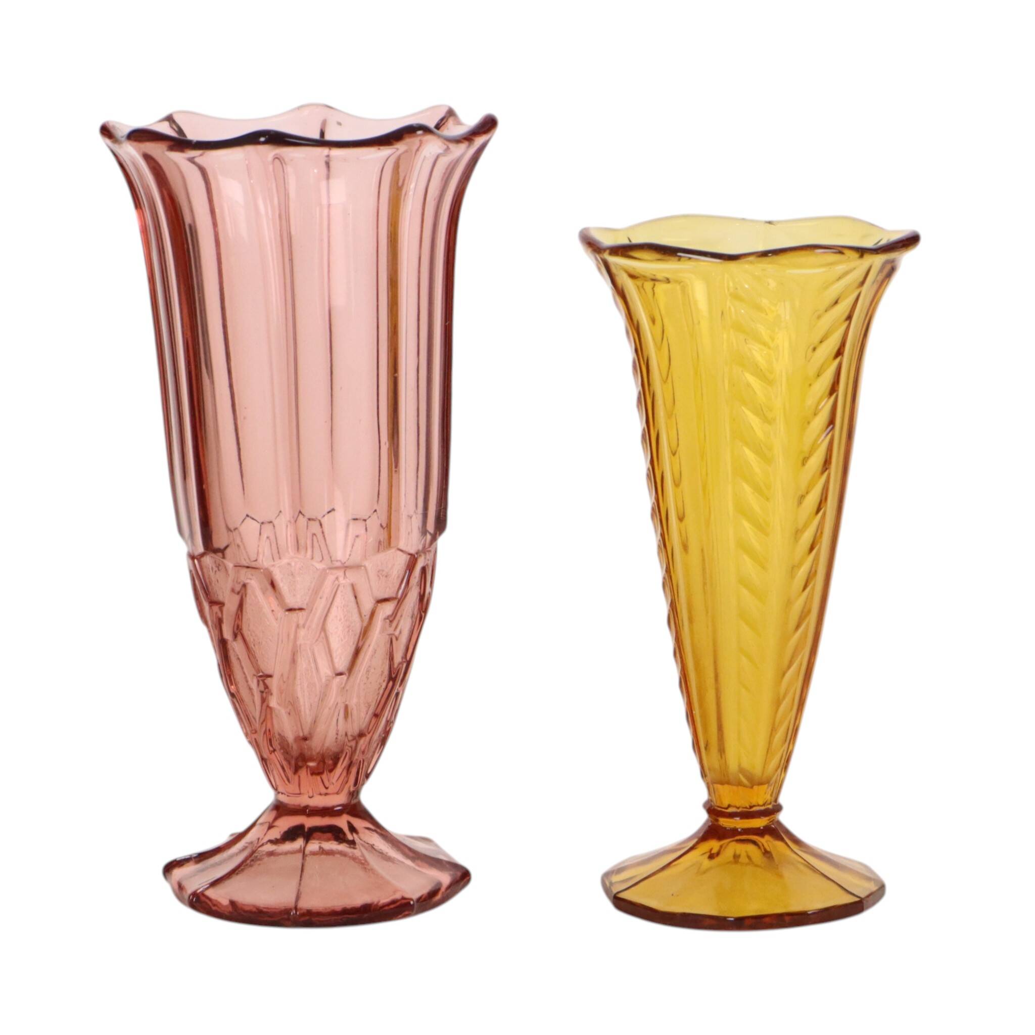 Paire de vases en verre coloré de la période Art Déco