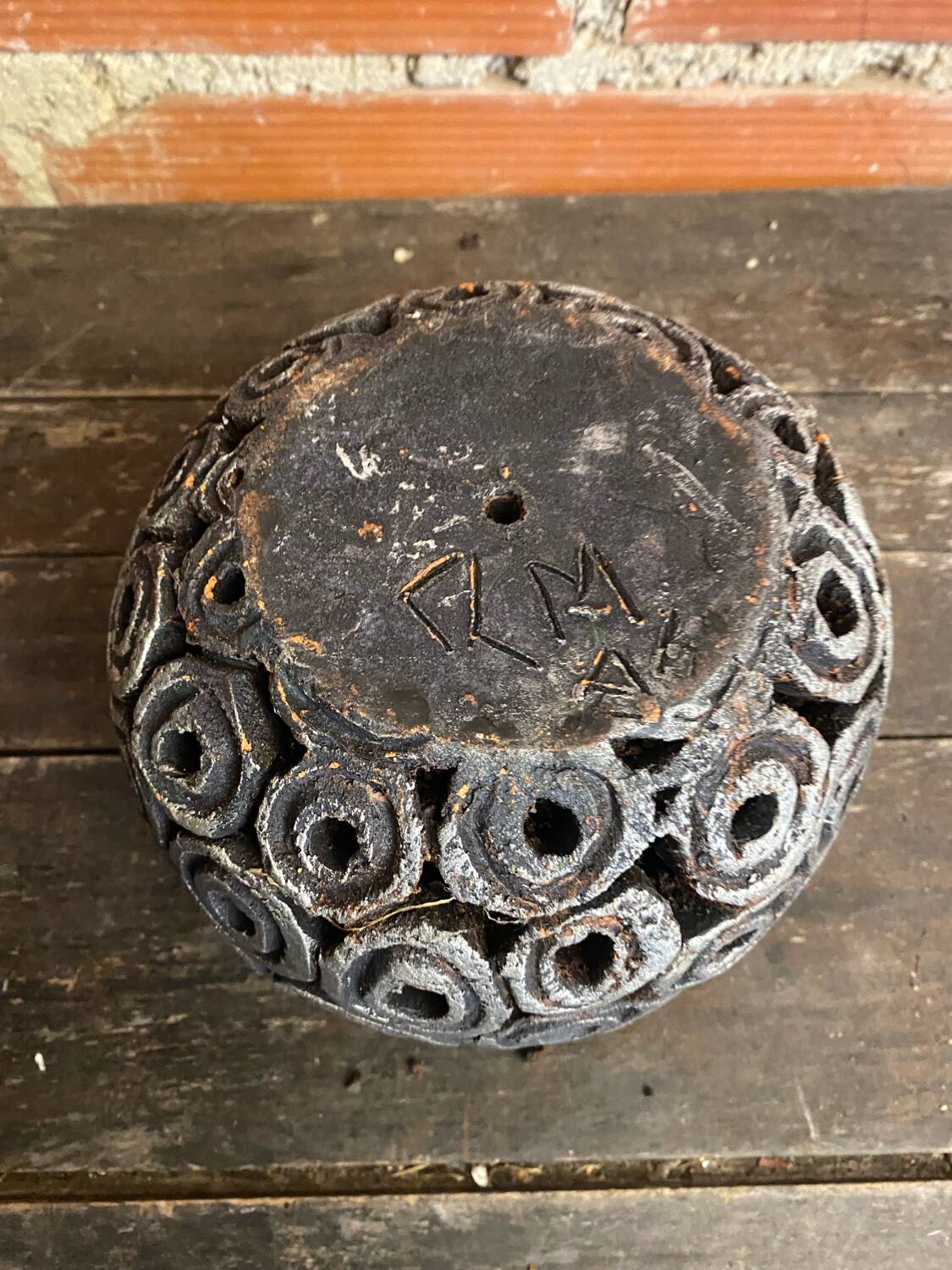 Vintage Design Black Ceramic Ball Vase #D654