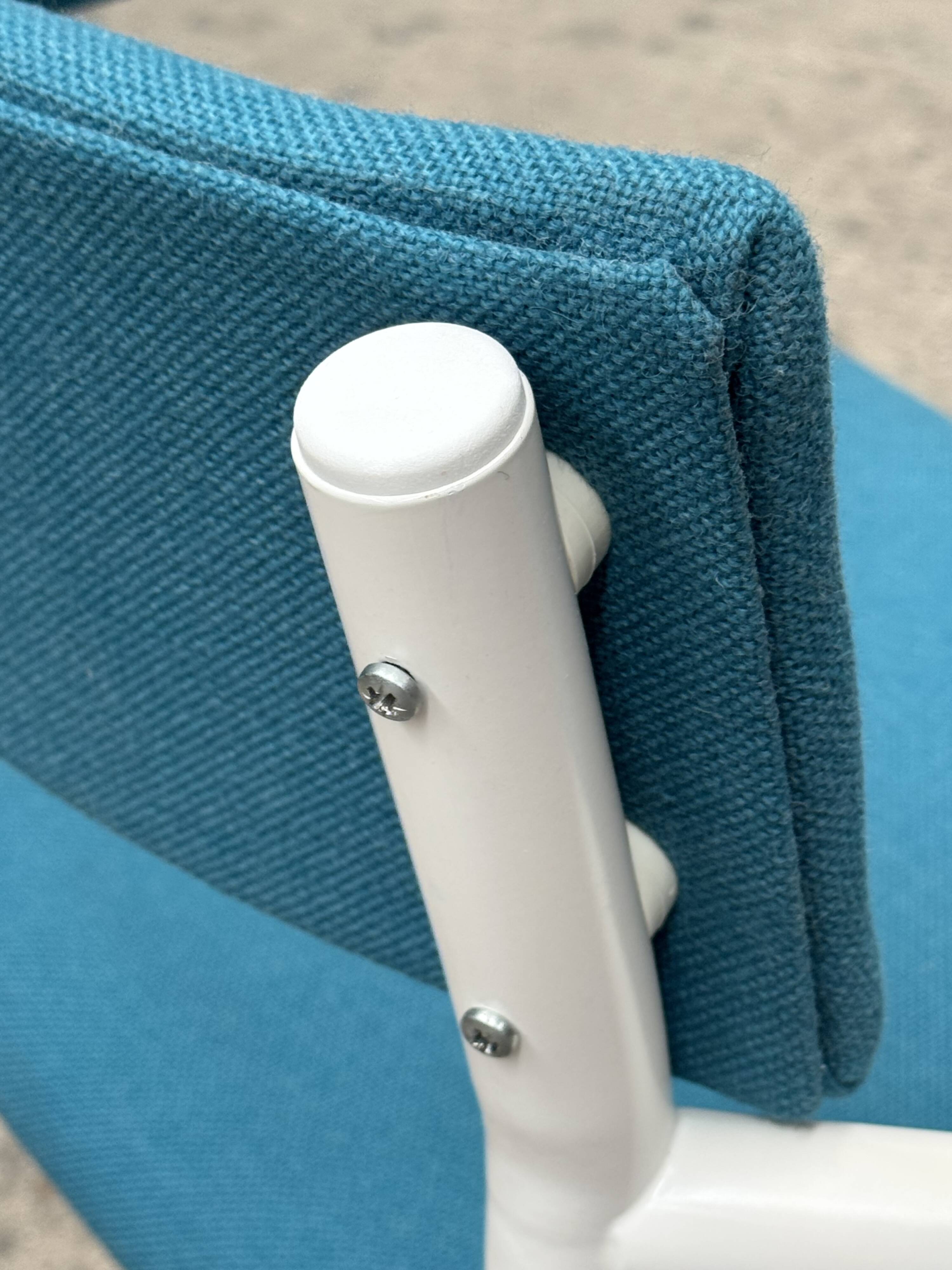 6 cantilever chairs from the 80s