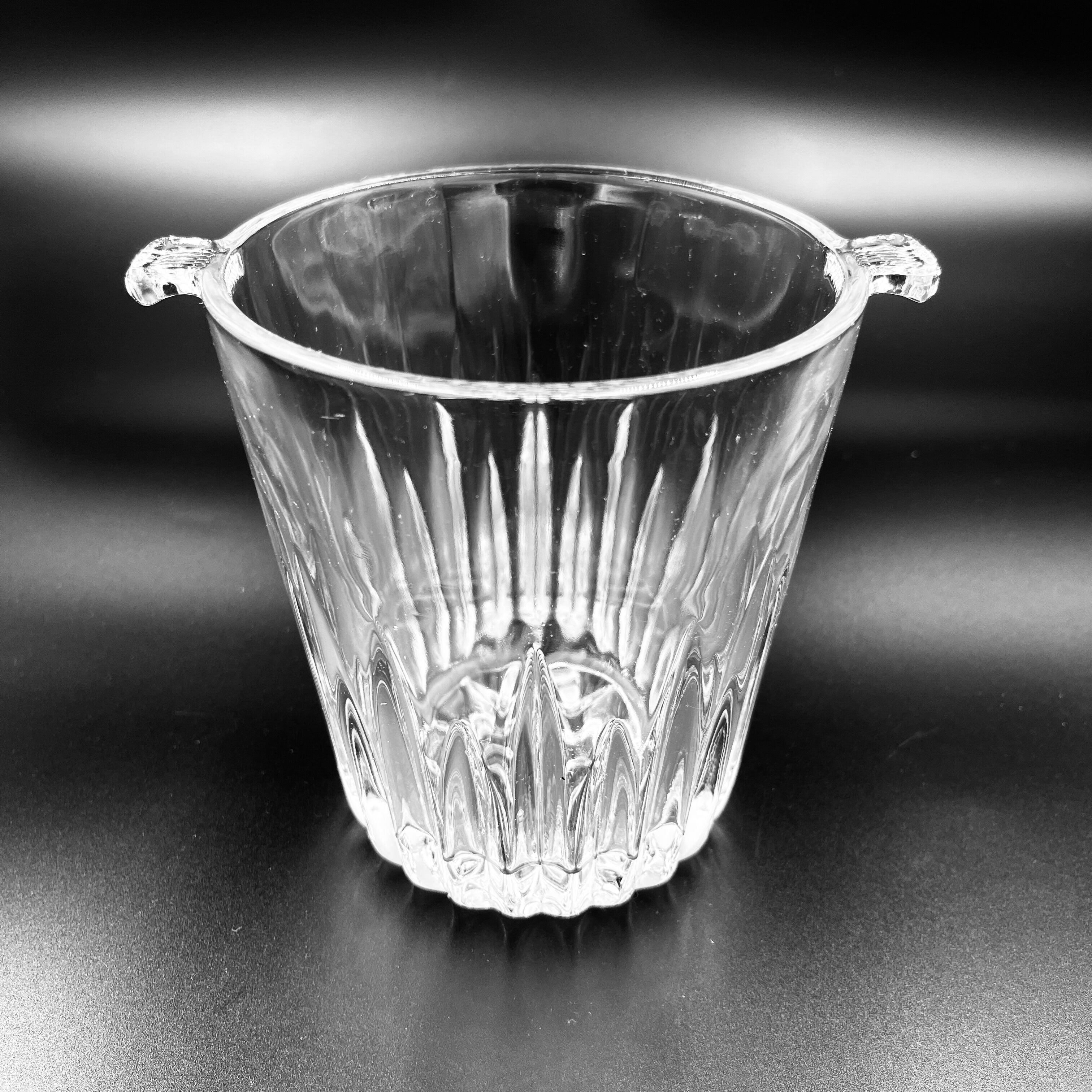 Crystal ice bucket