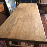 Massif oak farm table