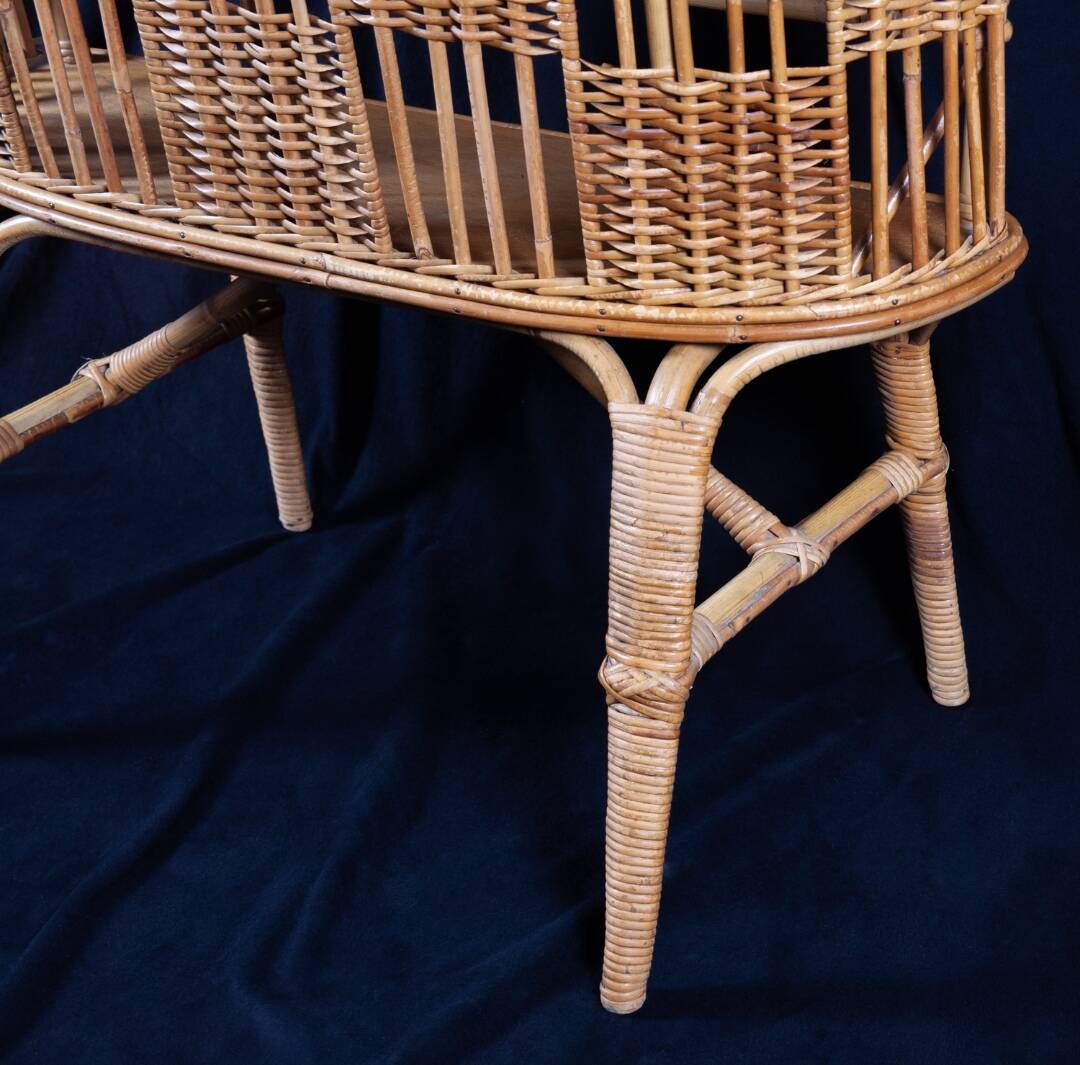 Rattan tiki bar
