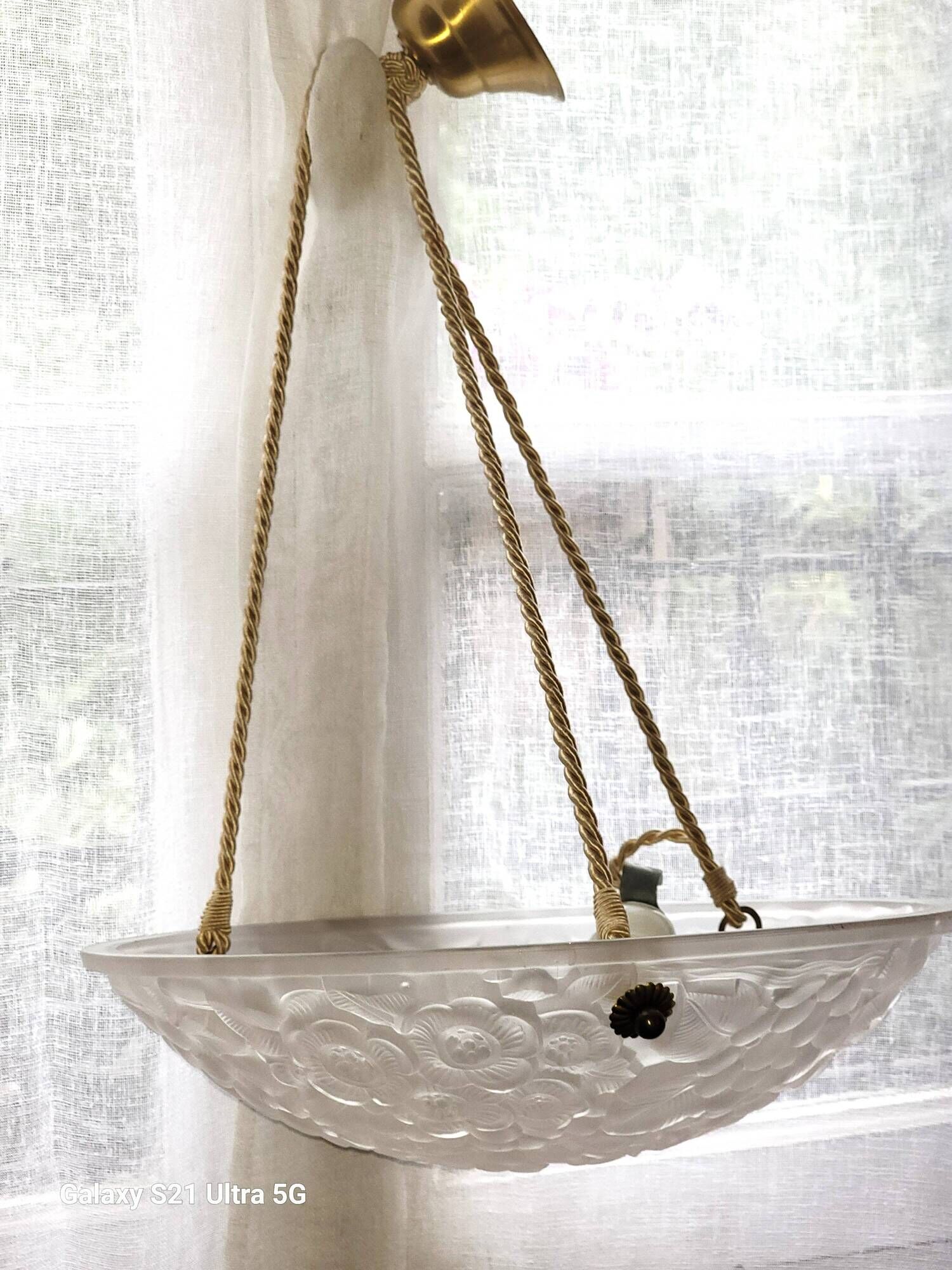 Art Deco pendant light signed by Maurice Model in Verdun.