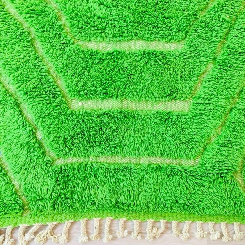 Traditional handmade Berber rug 250cm x 150cm