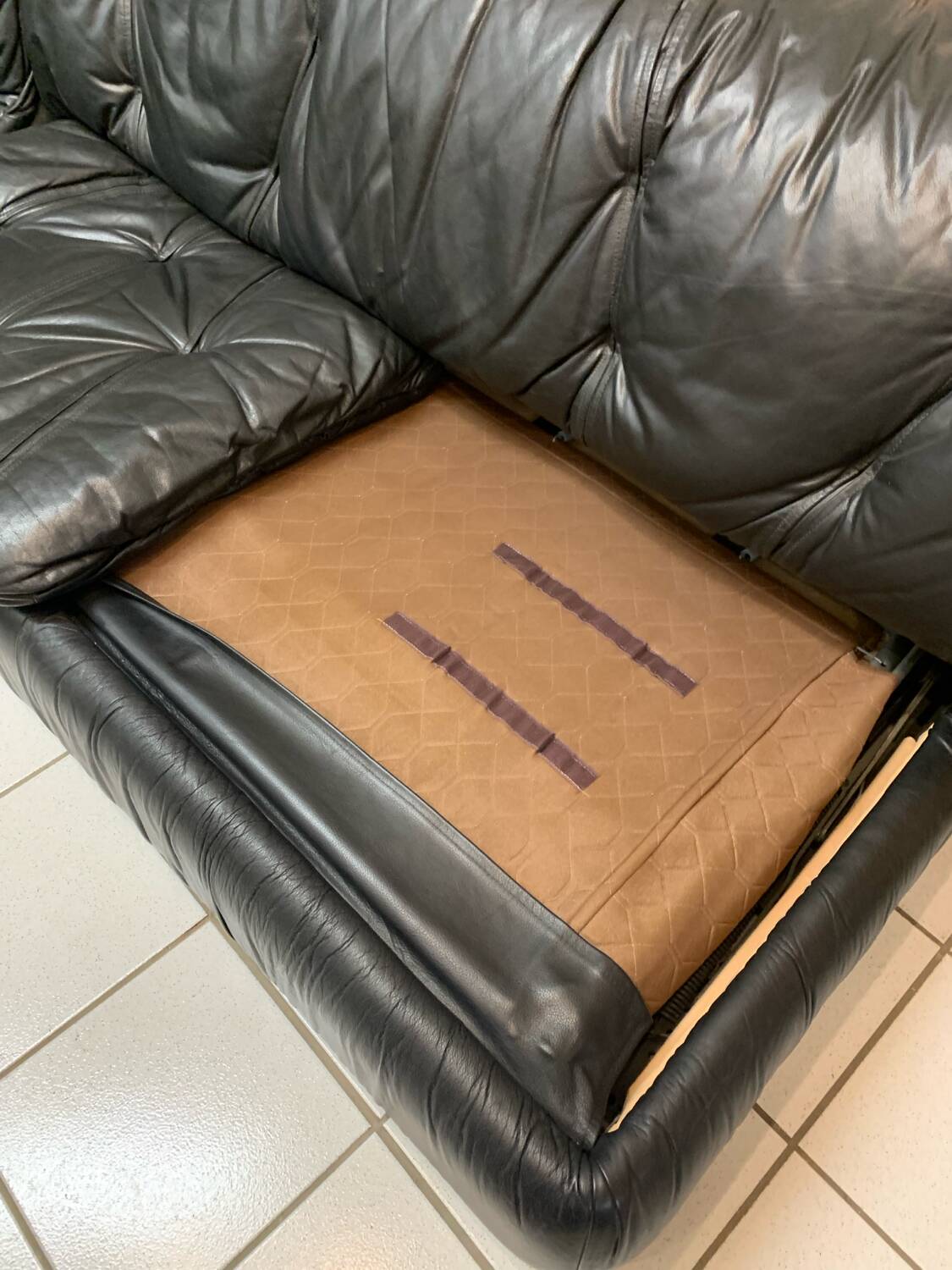 Vintage Black Leather Sofa Design Circa 1980