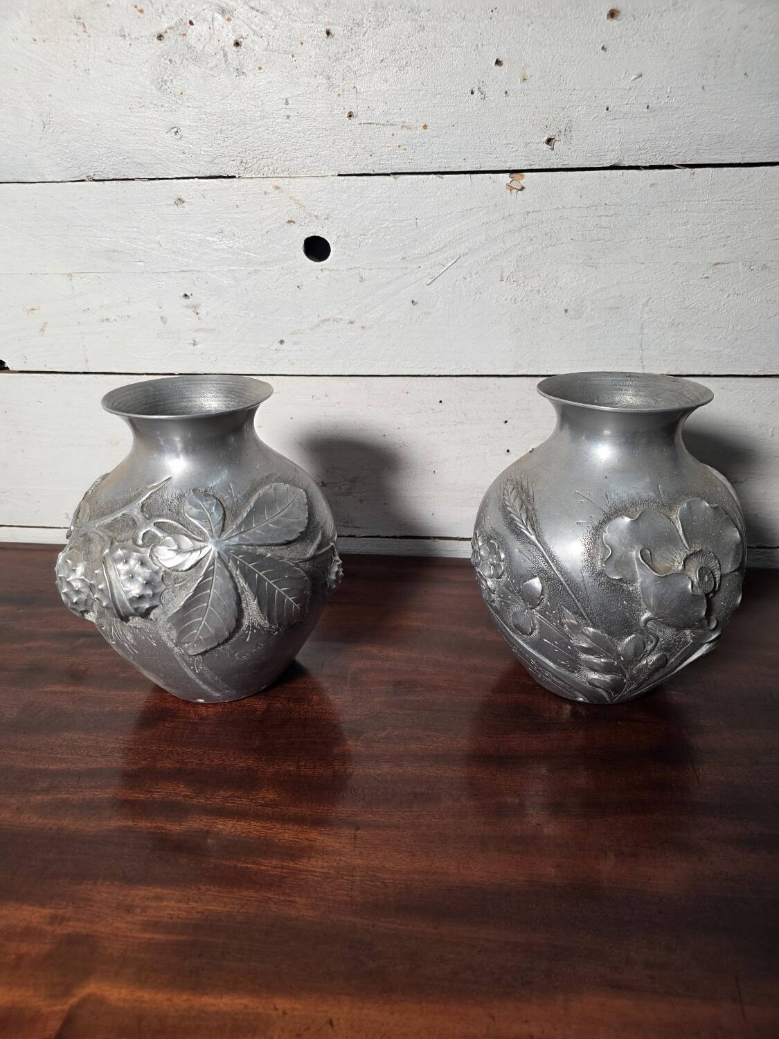 Pair of Art Deco vases in aluminium Signed