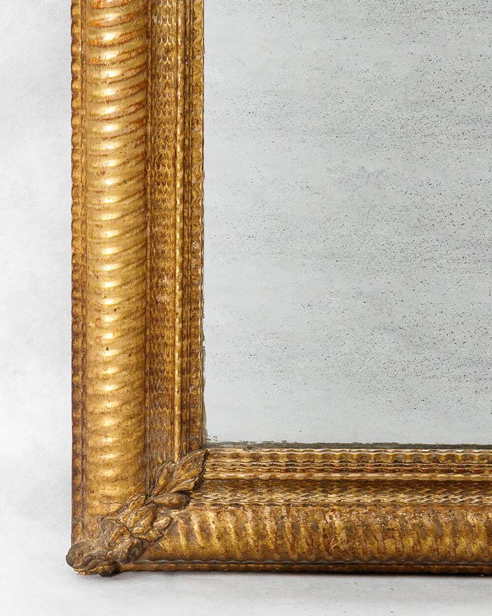 French 19th century rectangular golden mirror with ribbed frame