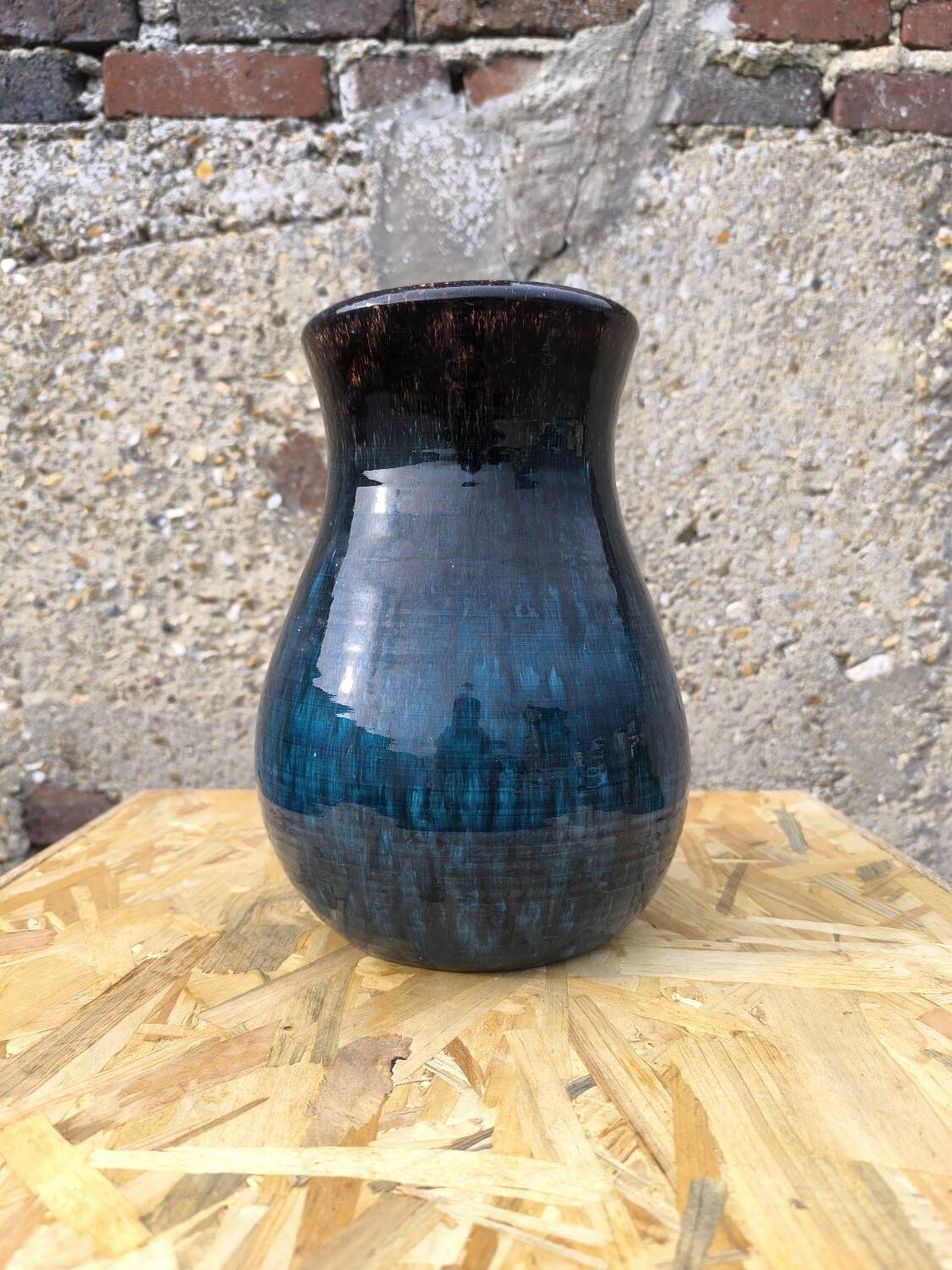 Large Accolay vase