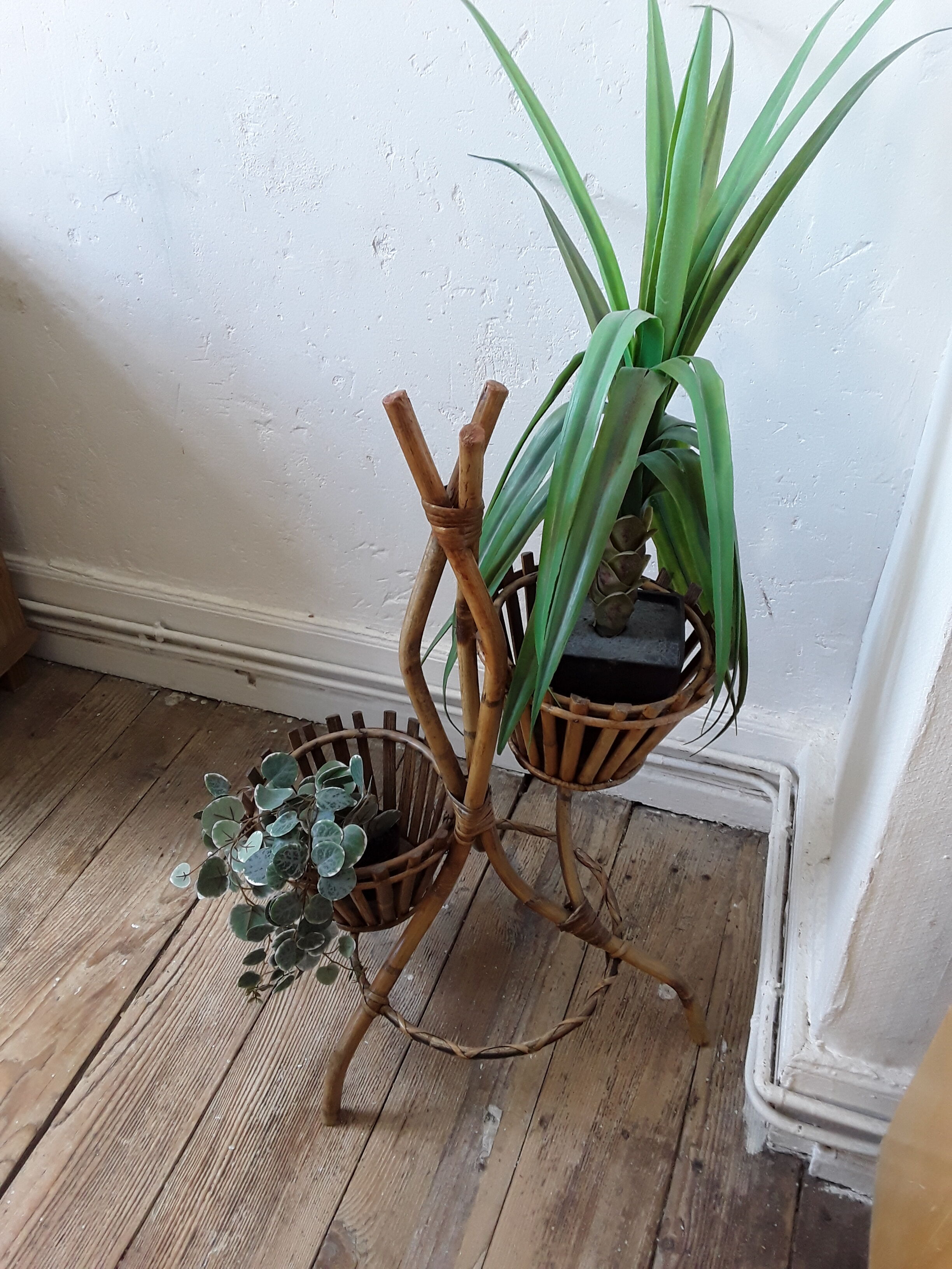 Porte-plante en rotin vintage