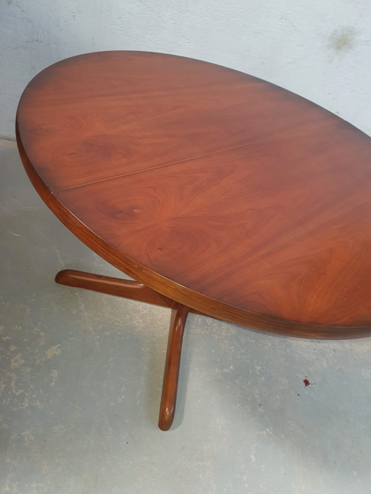 Table ronde extensible baumann en merisier