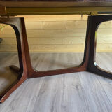 Extendable oval table Baumann, for up to 12 place settings.