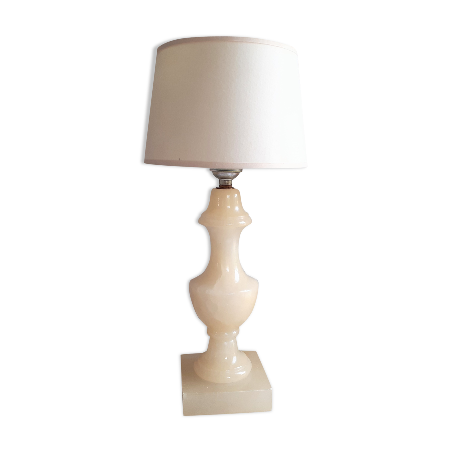 Alabaster lamp