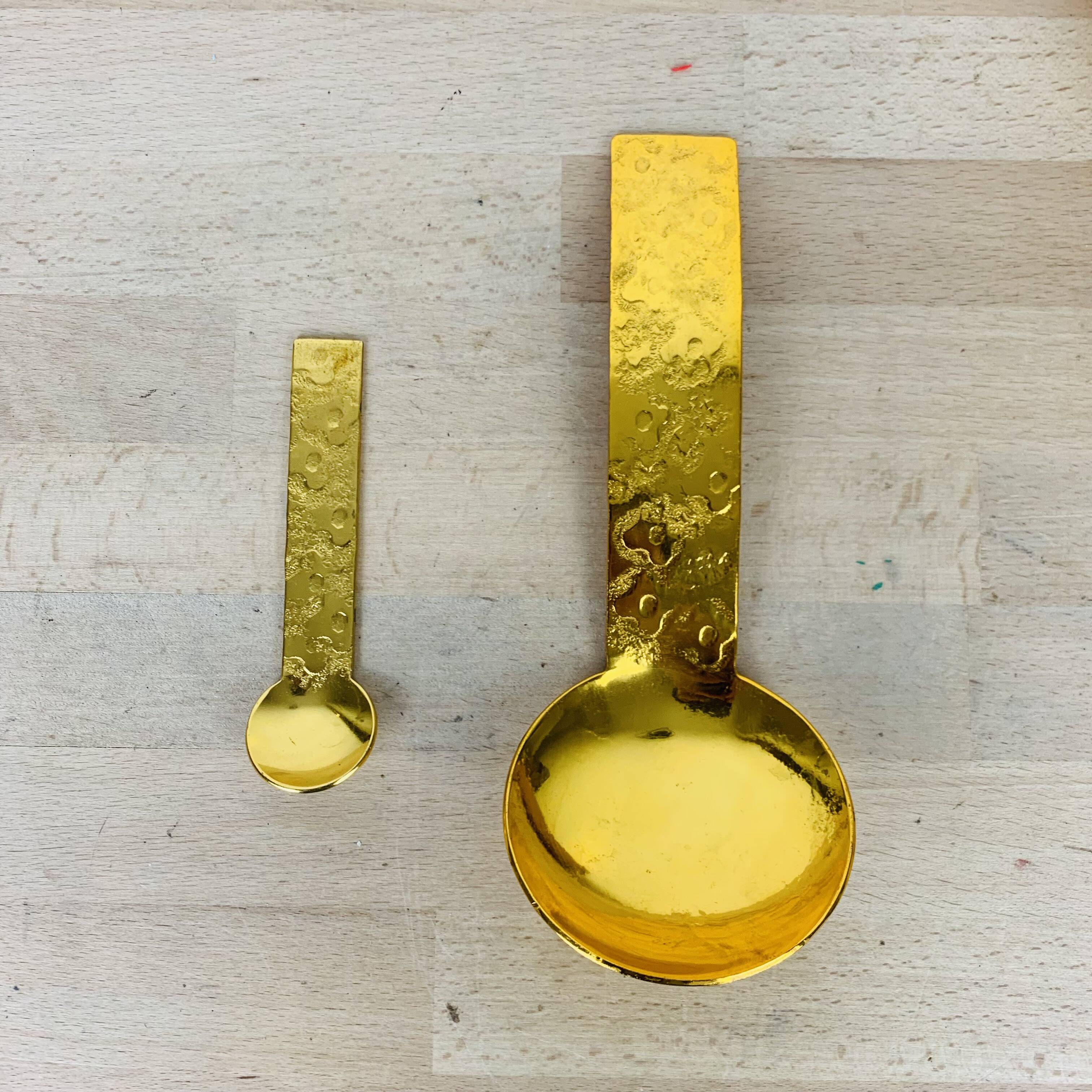 Cup and 8 Inalta France dessert cups in gold metal