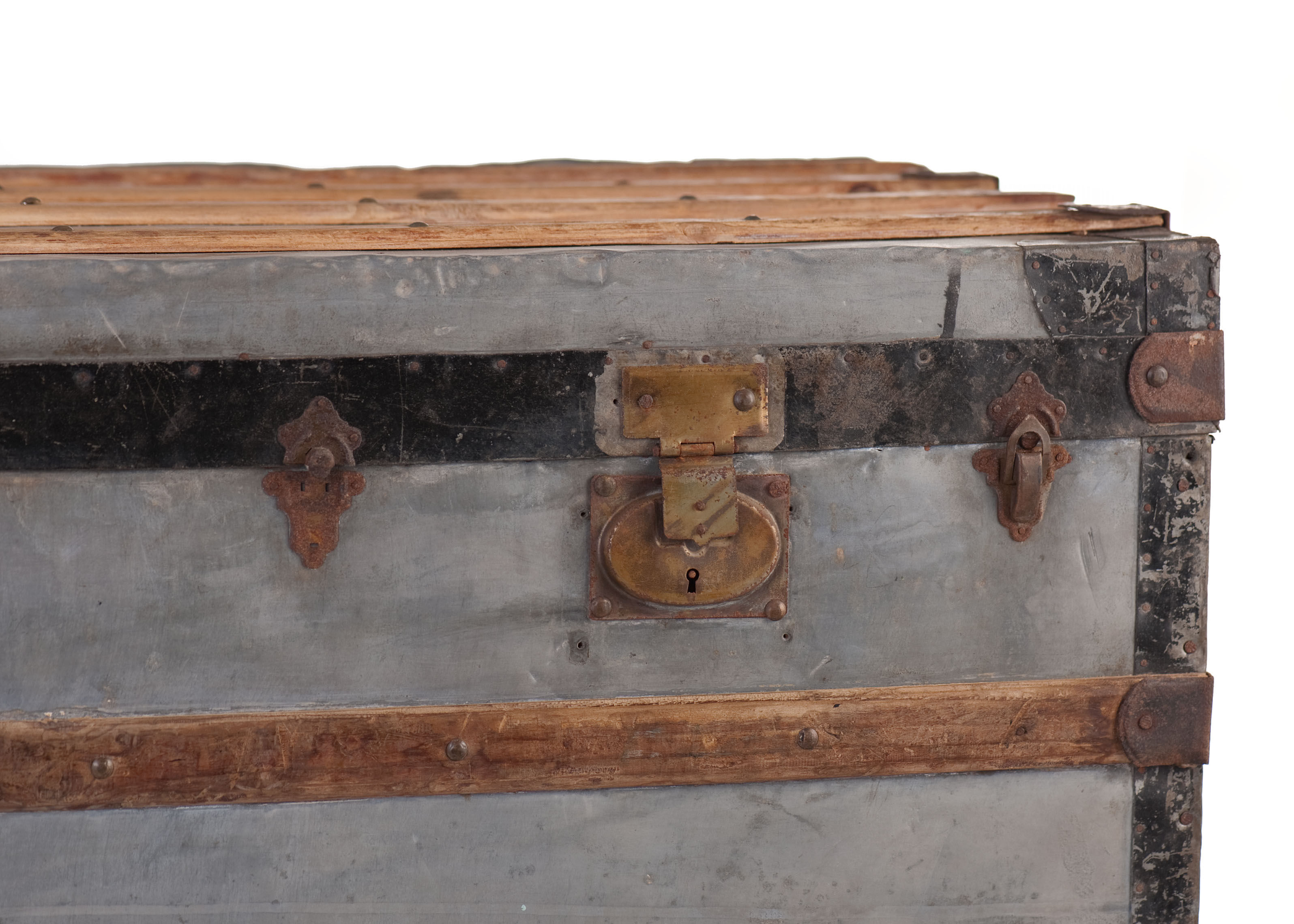 Old military trunk 14-18