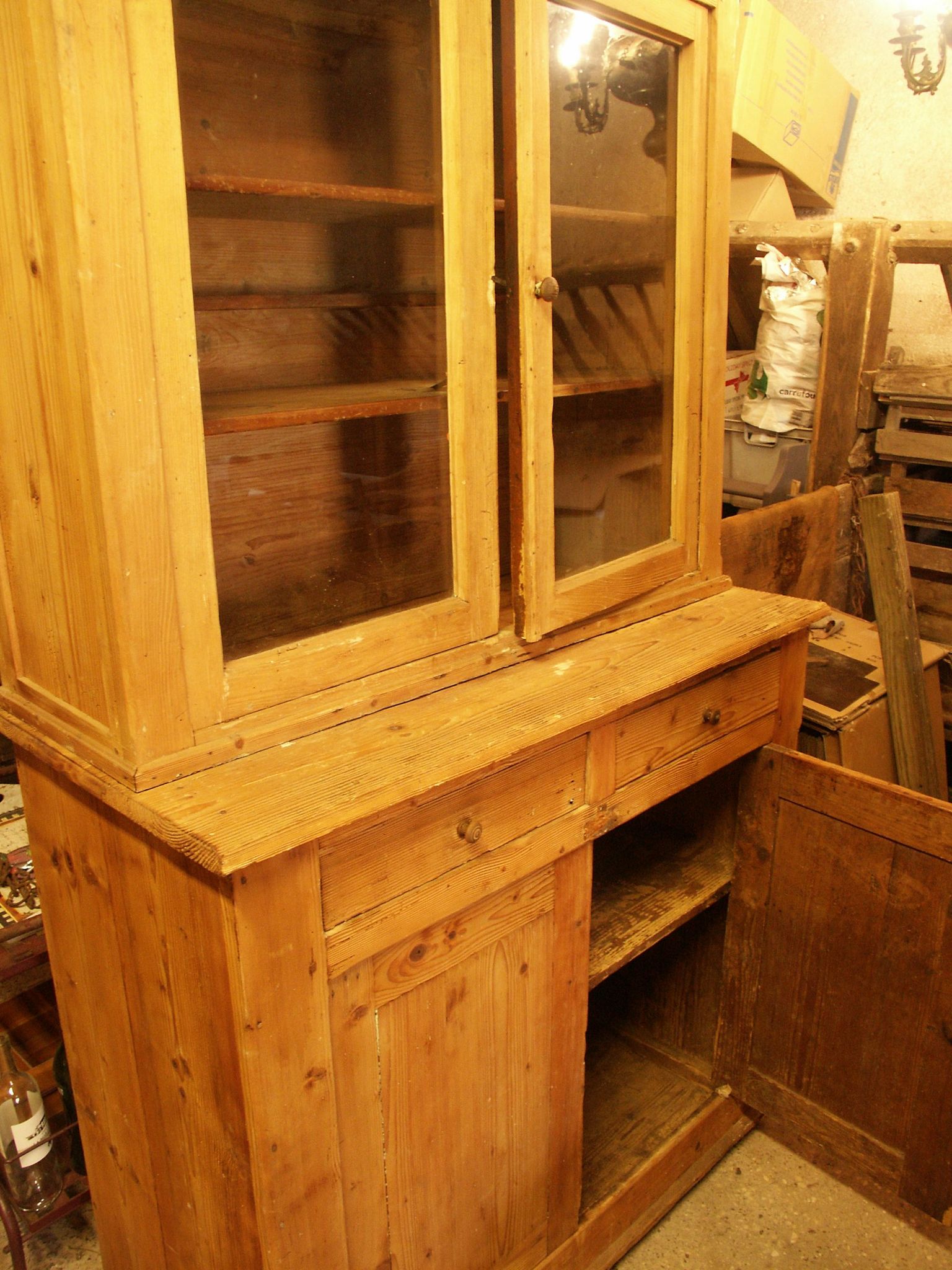 Buffet with 2 pine bodies