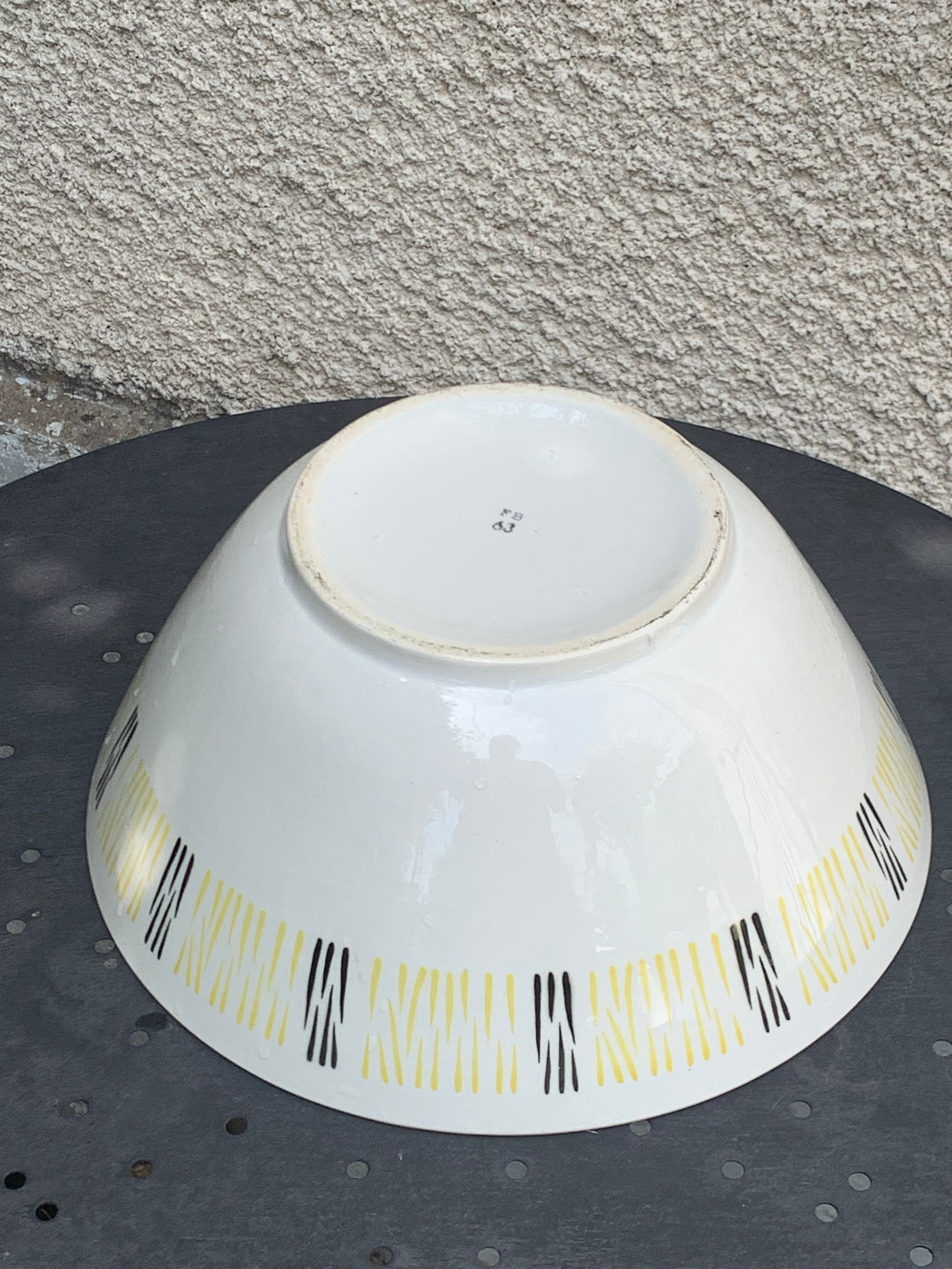 Salad bowl in BadonViller earthenware, yellow and black geometric patterns, design and vintage